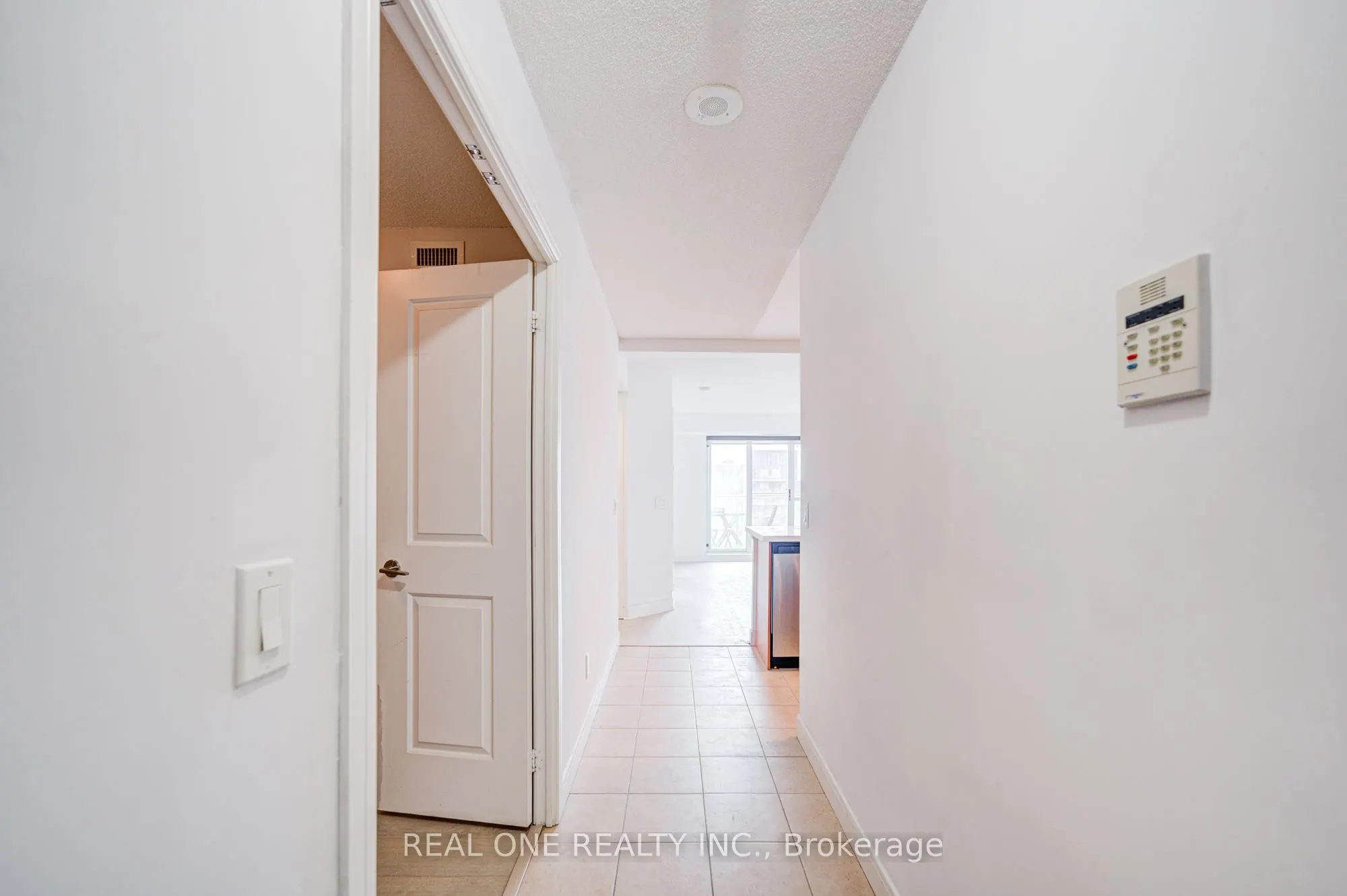 31 Bales Avenue, #1516