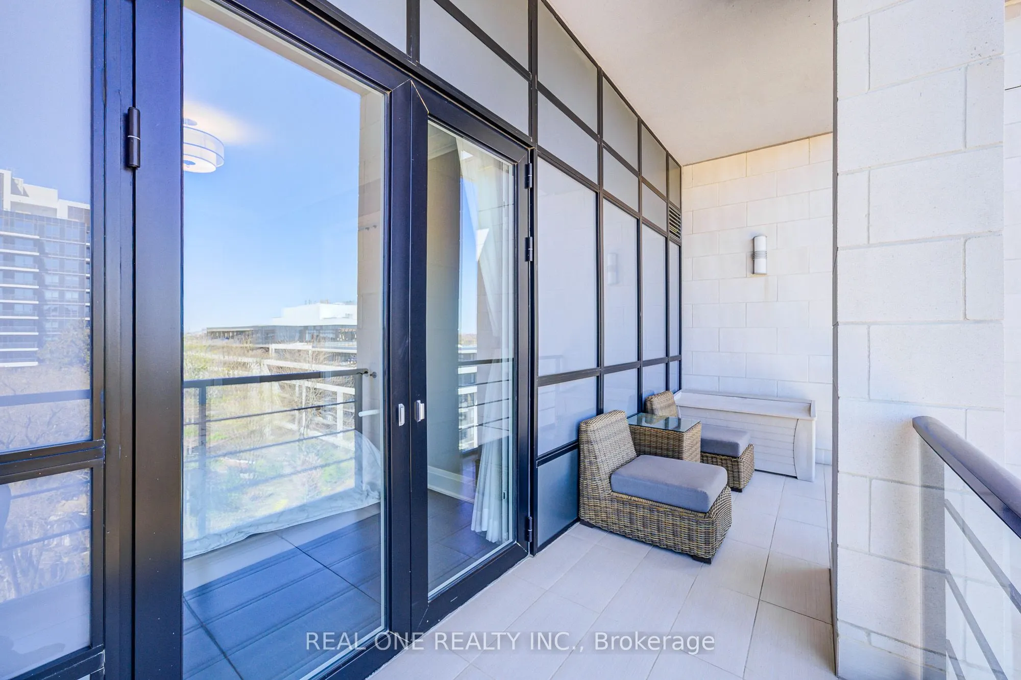 21 Clairtrell Road, #Ph701