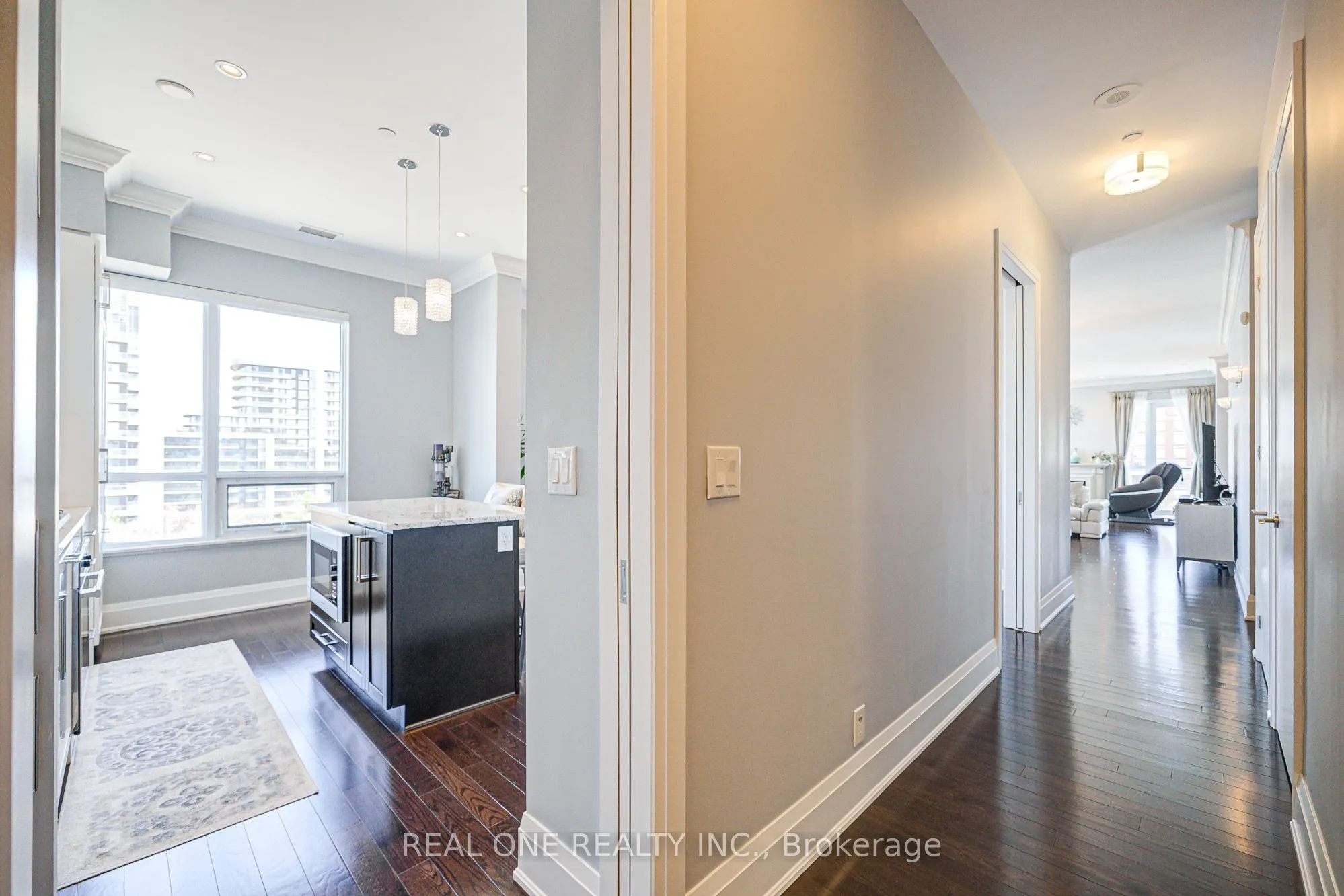 21 Clairtrell Road, #Ph701