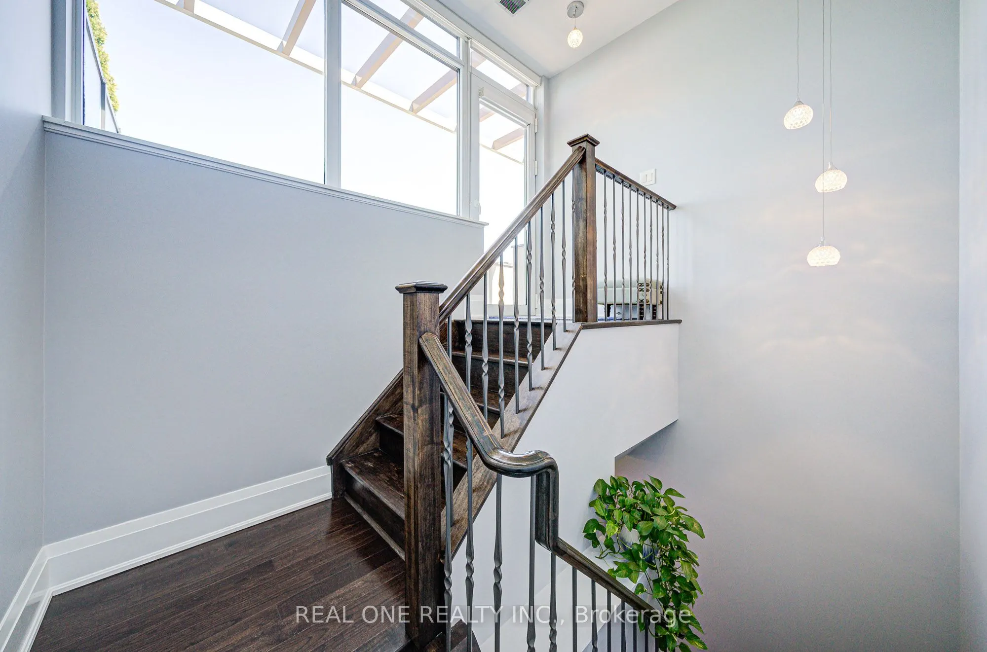 21 Clairtrell Road, #Ph701