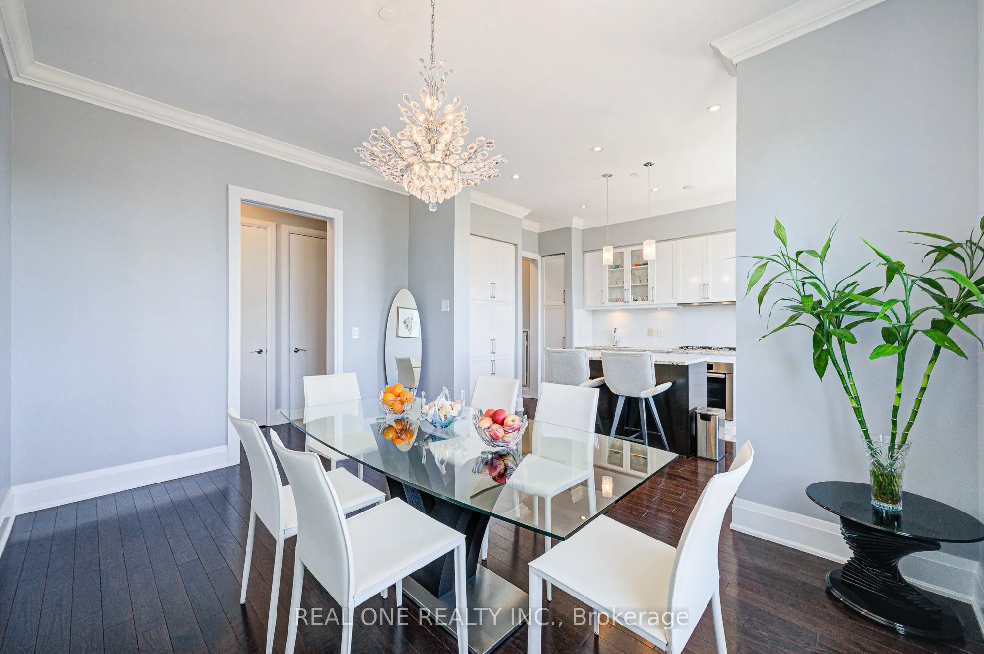 21 Clairtrell Road, #Ph701