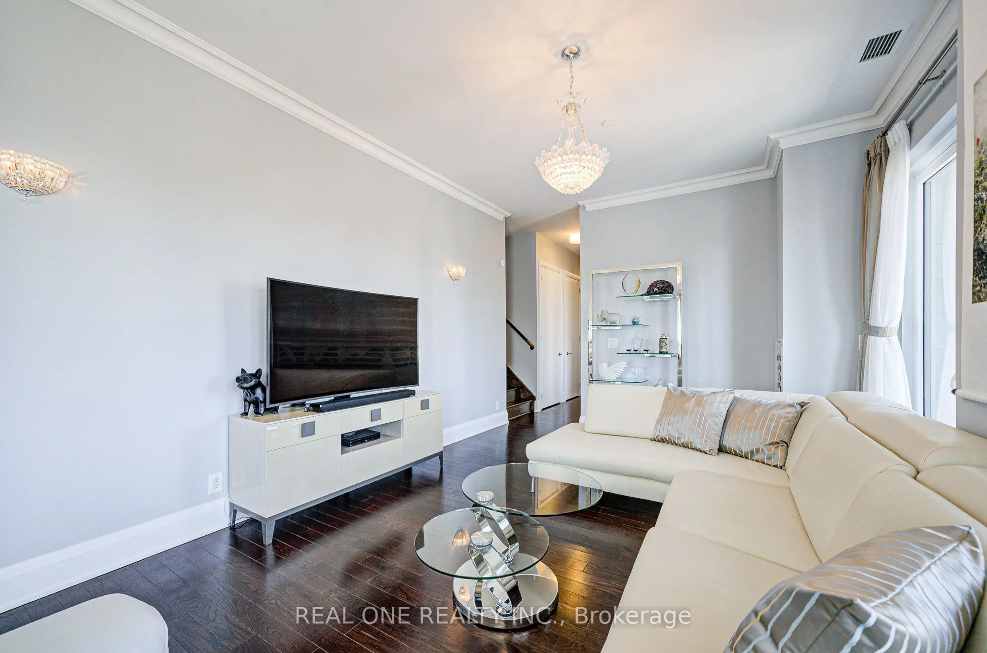 21 Clairtrell Road, #Ph701