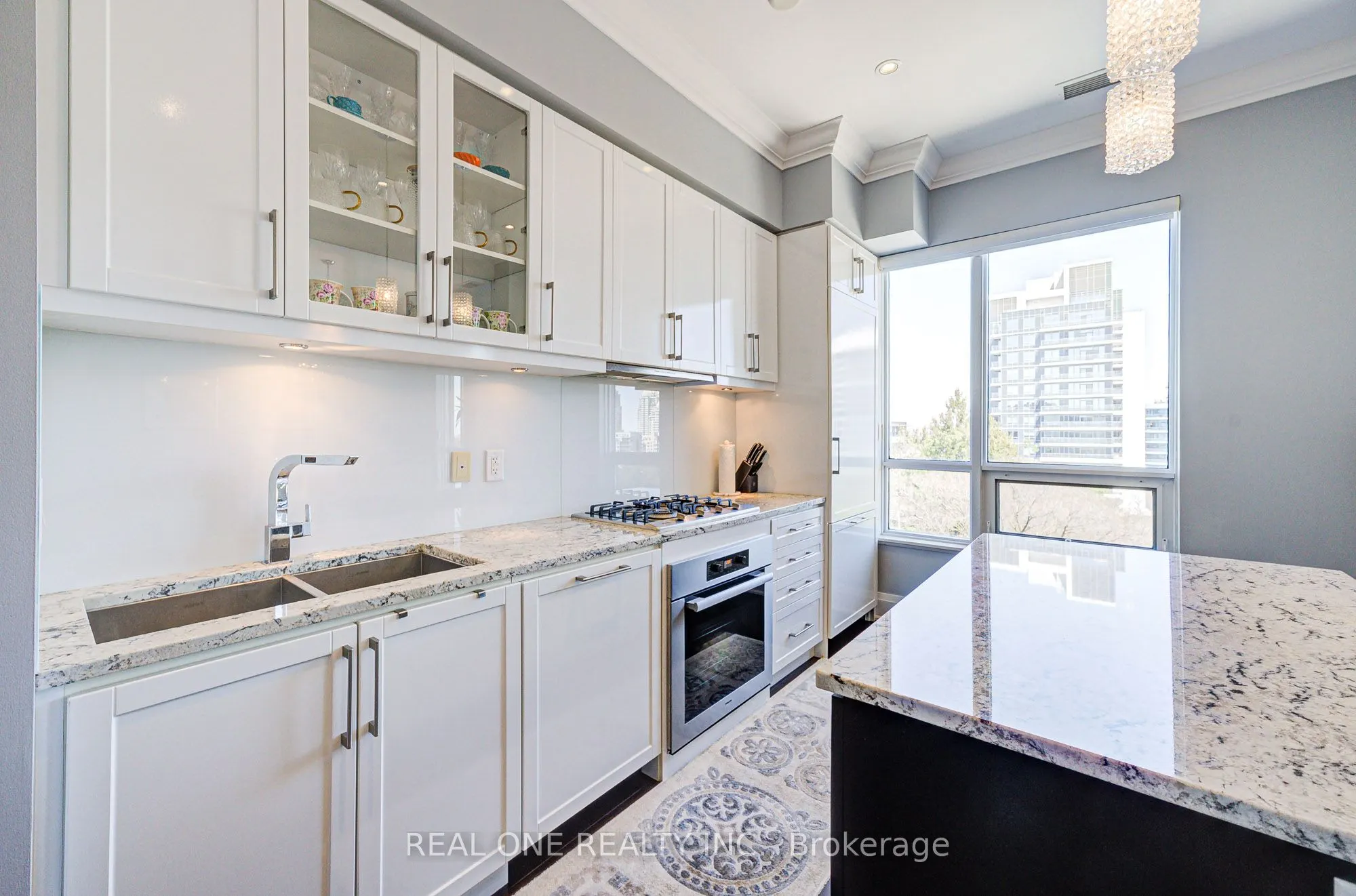 21 Clairtrell Road, #Ph701