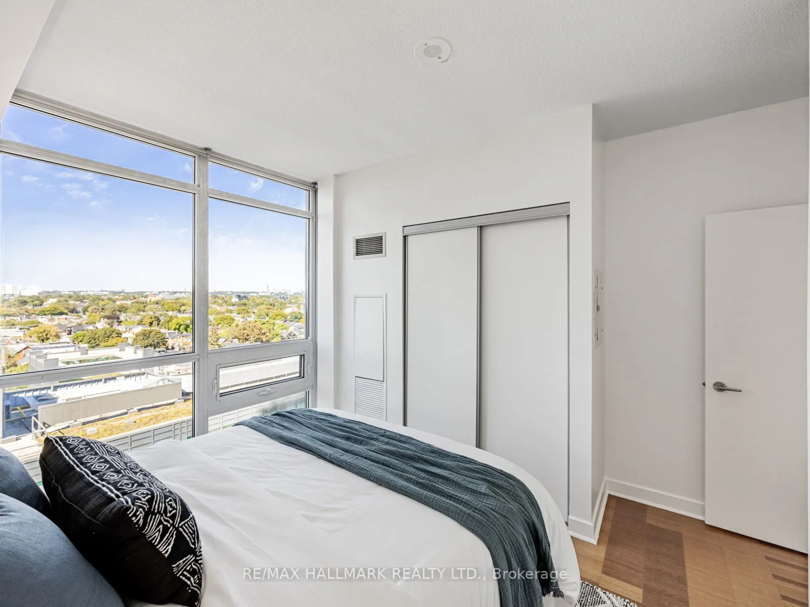 1171 Queen Street W, #1104