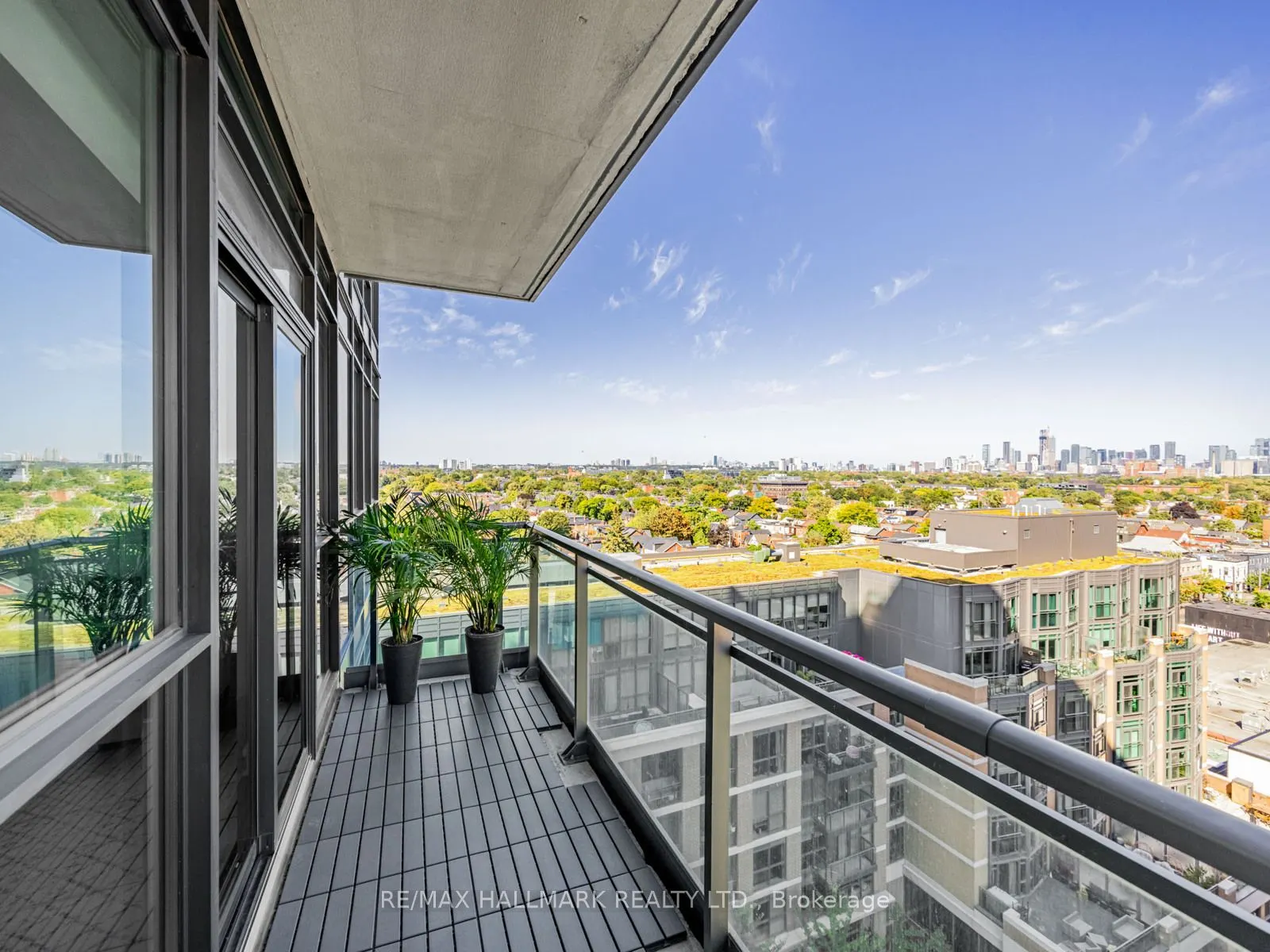 1171 Queen Street W, #1104