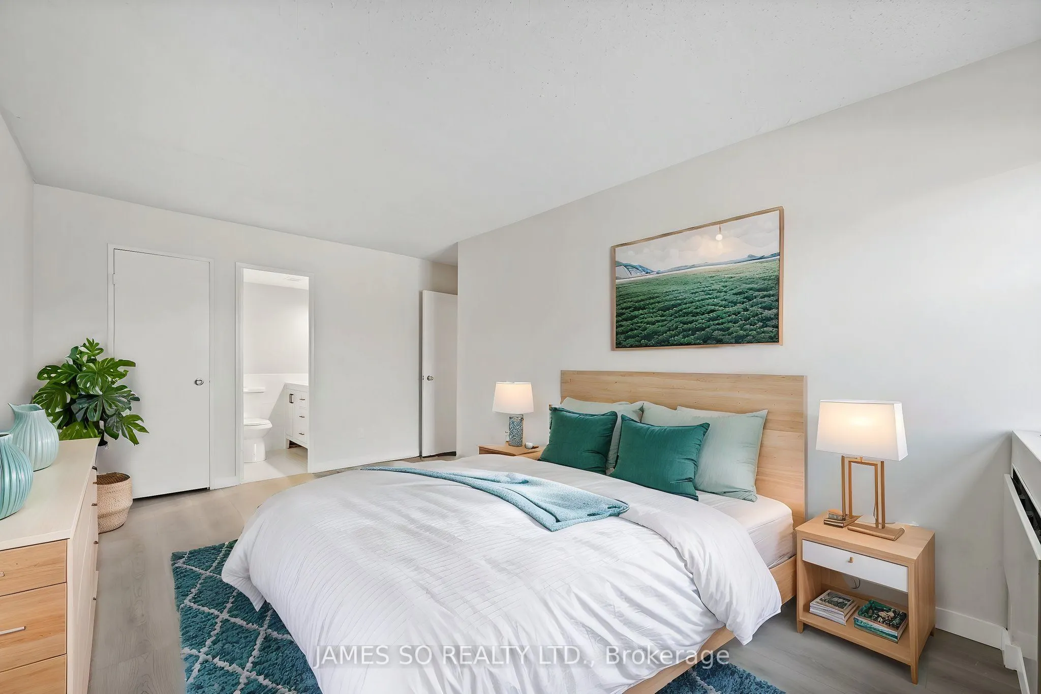 20 Fashion Roseway, #408