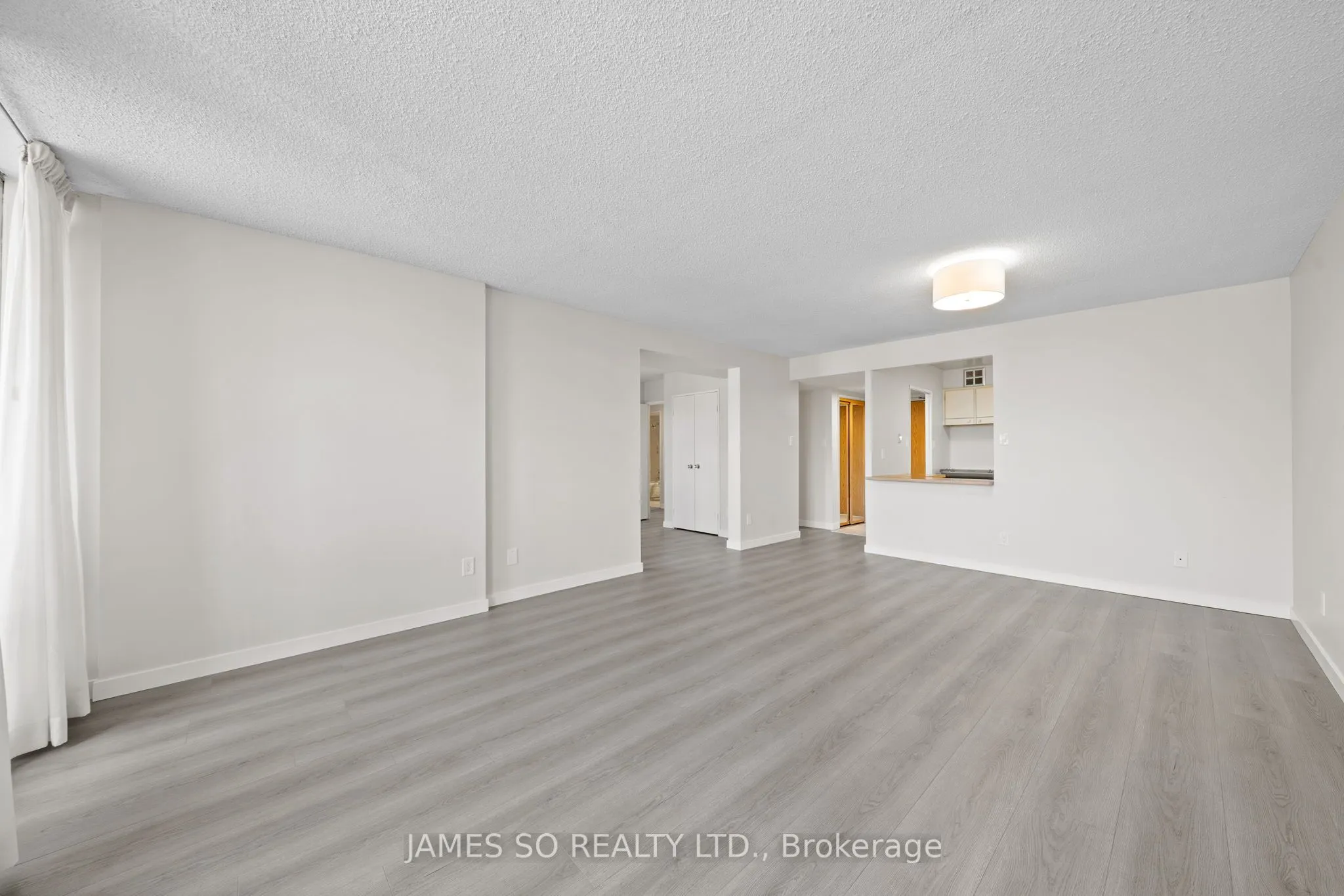 20 Fashion Roseway, #408