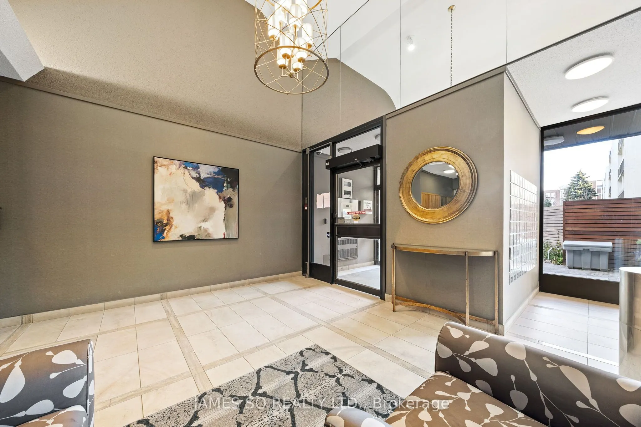 20 Fashion Roseway, #408