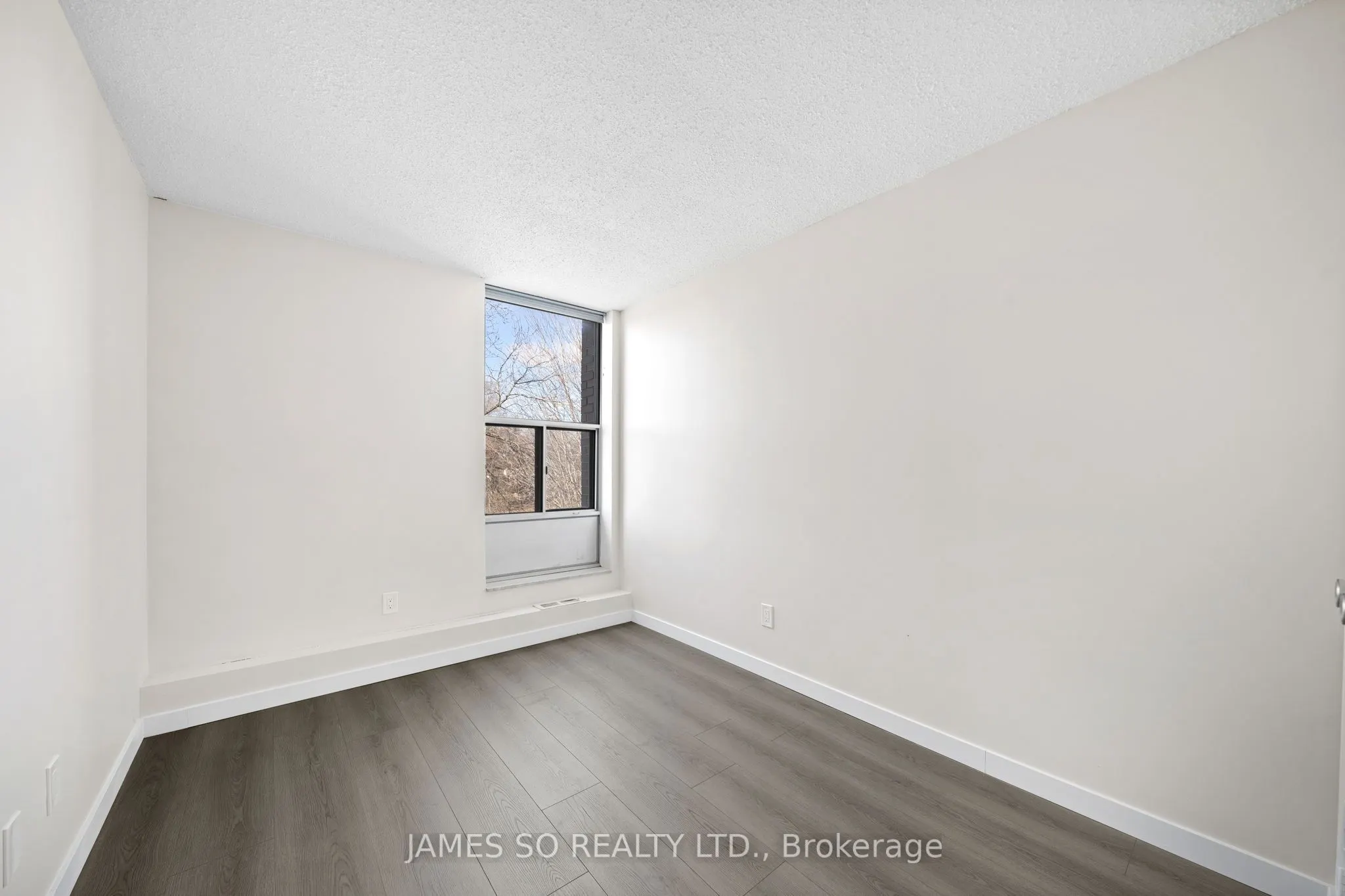 20 Fashion Roseway, #408