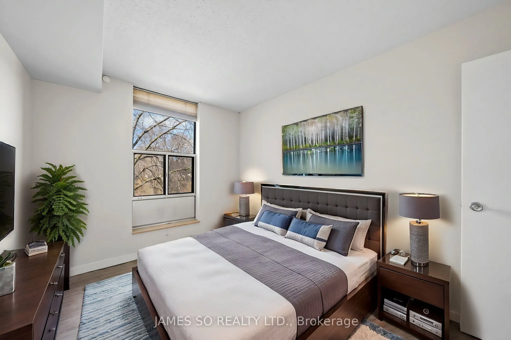 20 Fashion Roseway, #408
