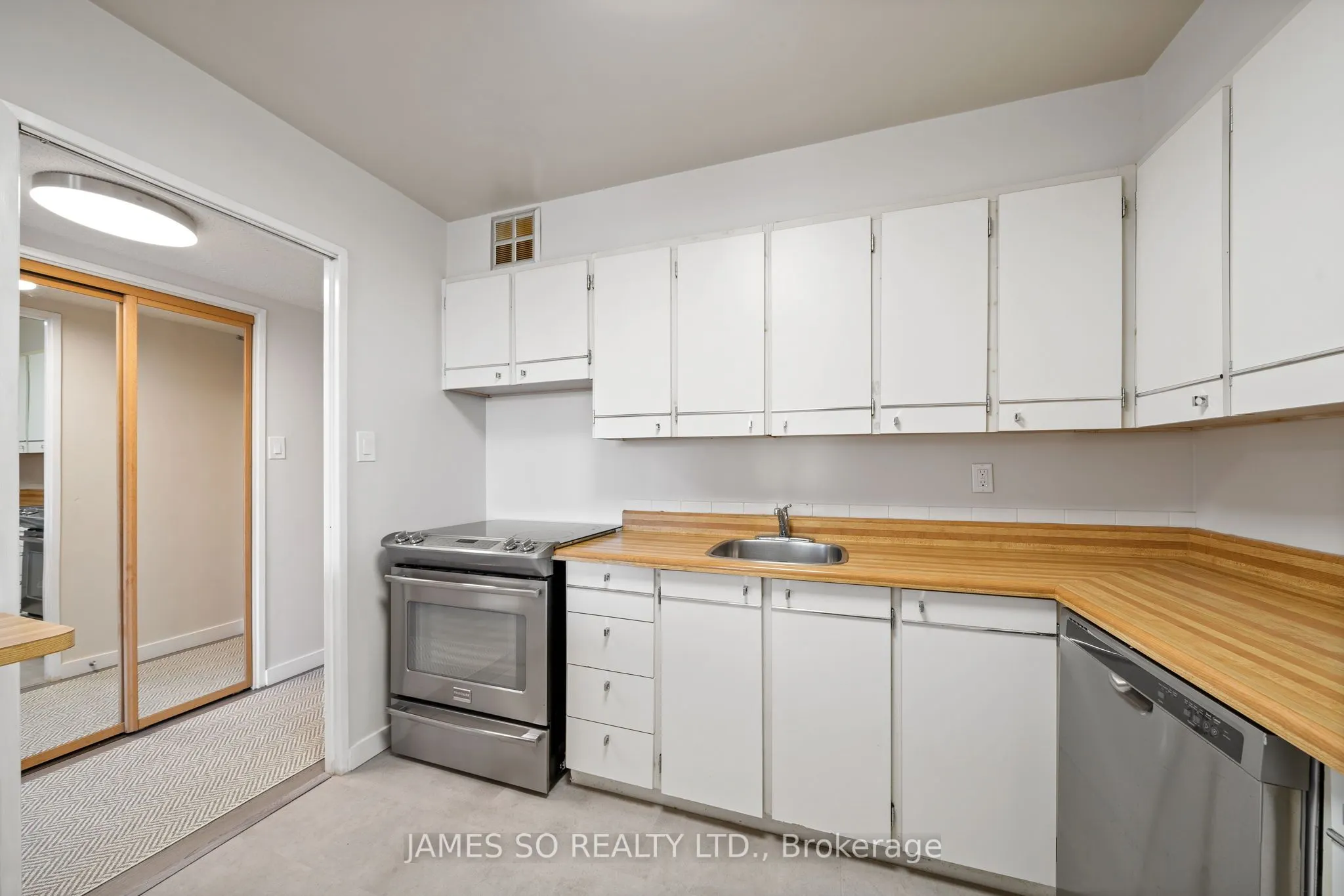 20 Fashion Roseway, #408