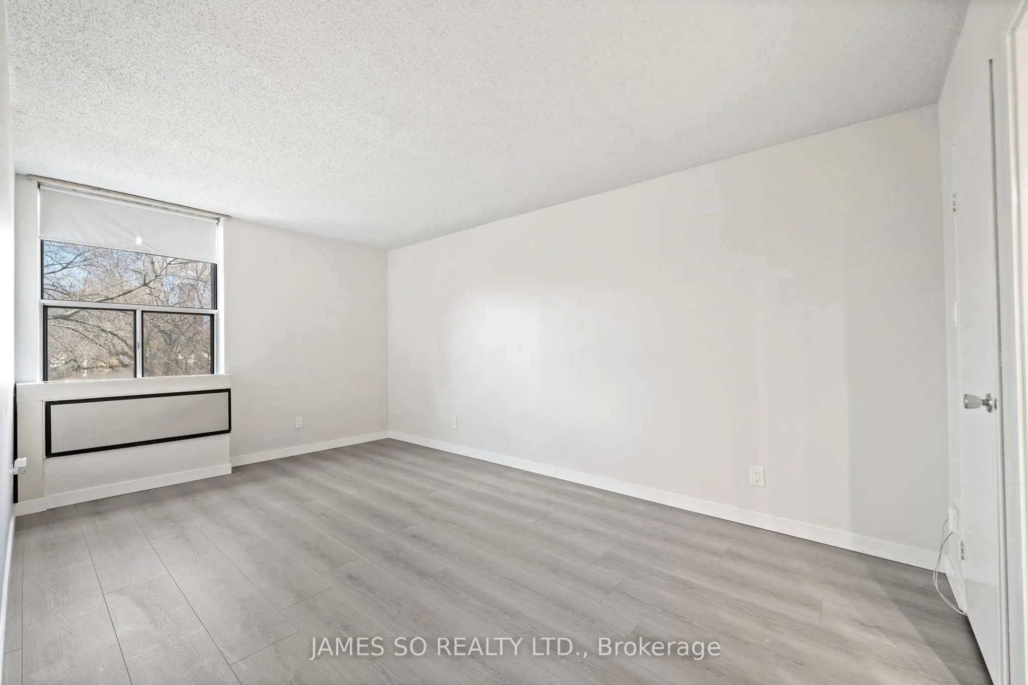 20 Fashion Roseway, #408