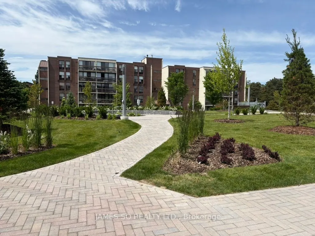 20 Fashion Roseway, #408