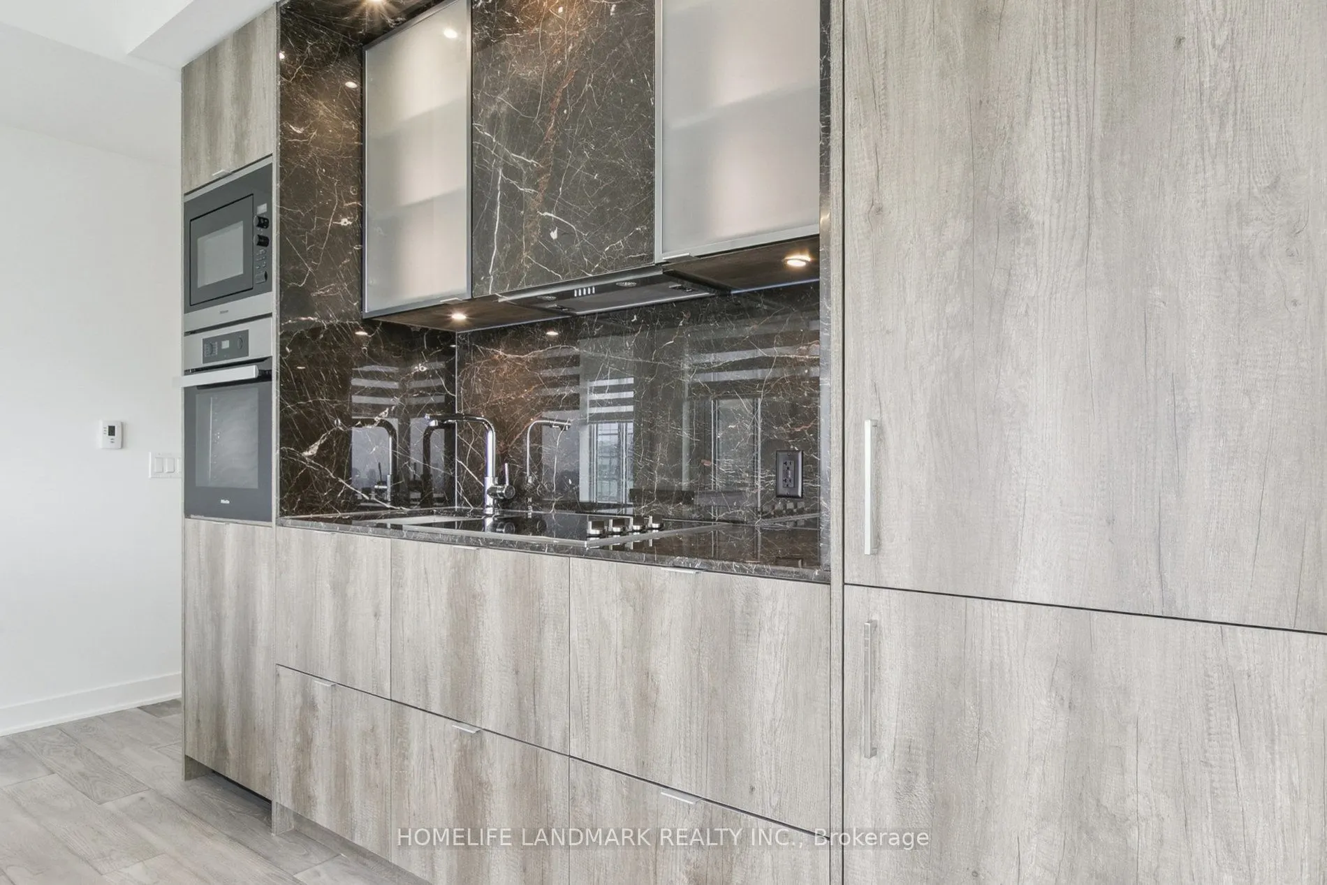 11 yorkville Avenue, #2711