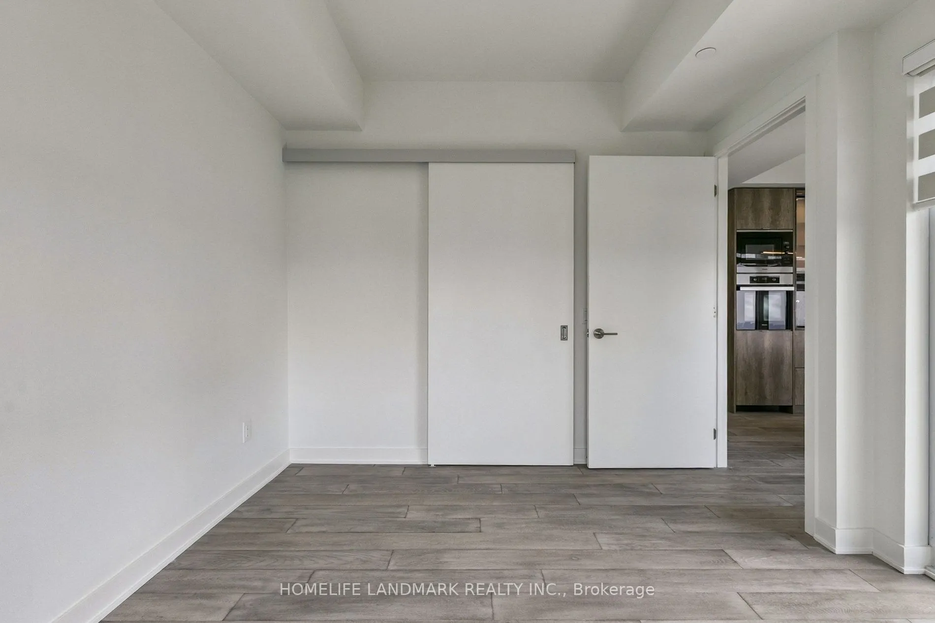 11 yorkville Avenue, #2711