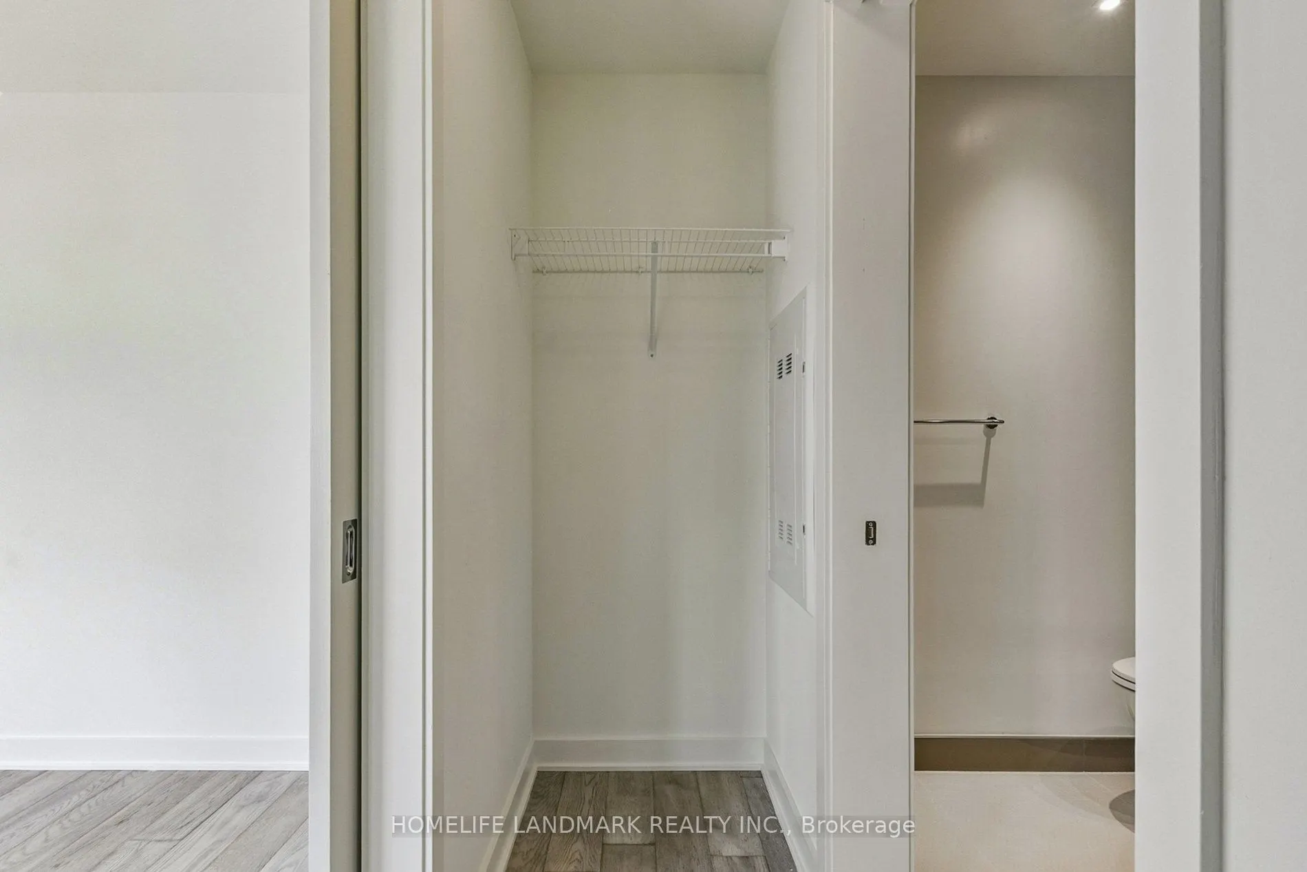 11 yorkville Avenue, #2711
