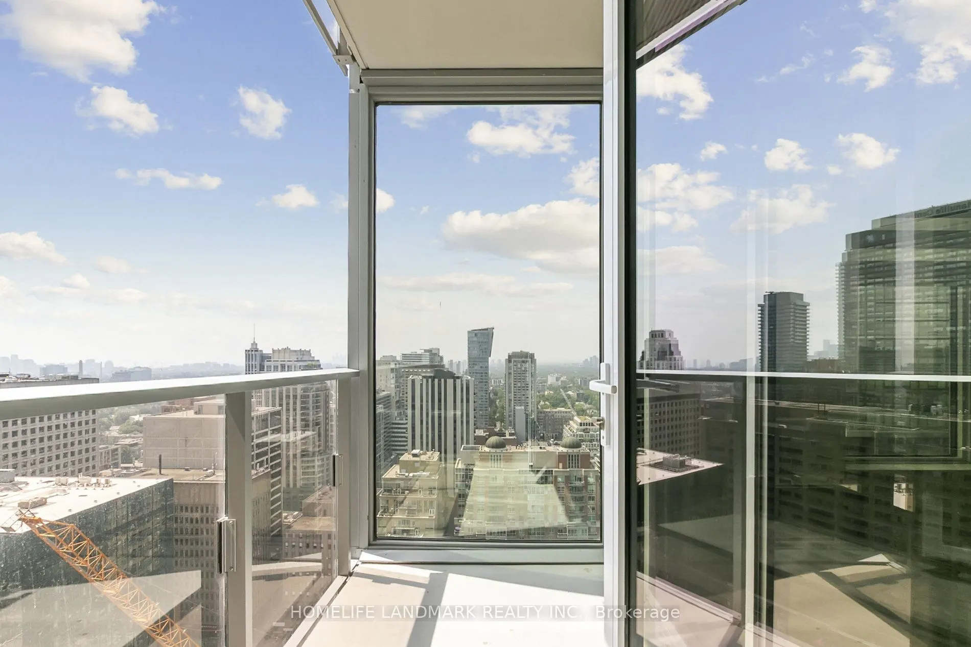 11 yorkville Avenue, #2711