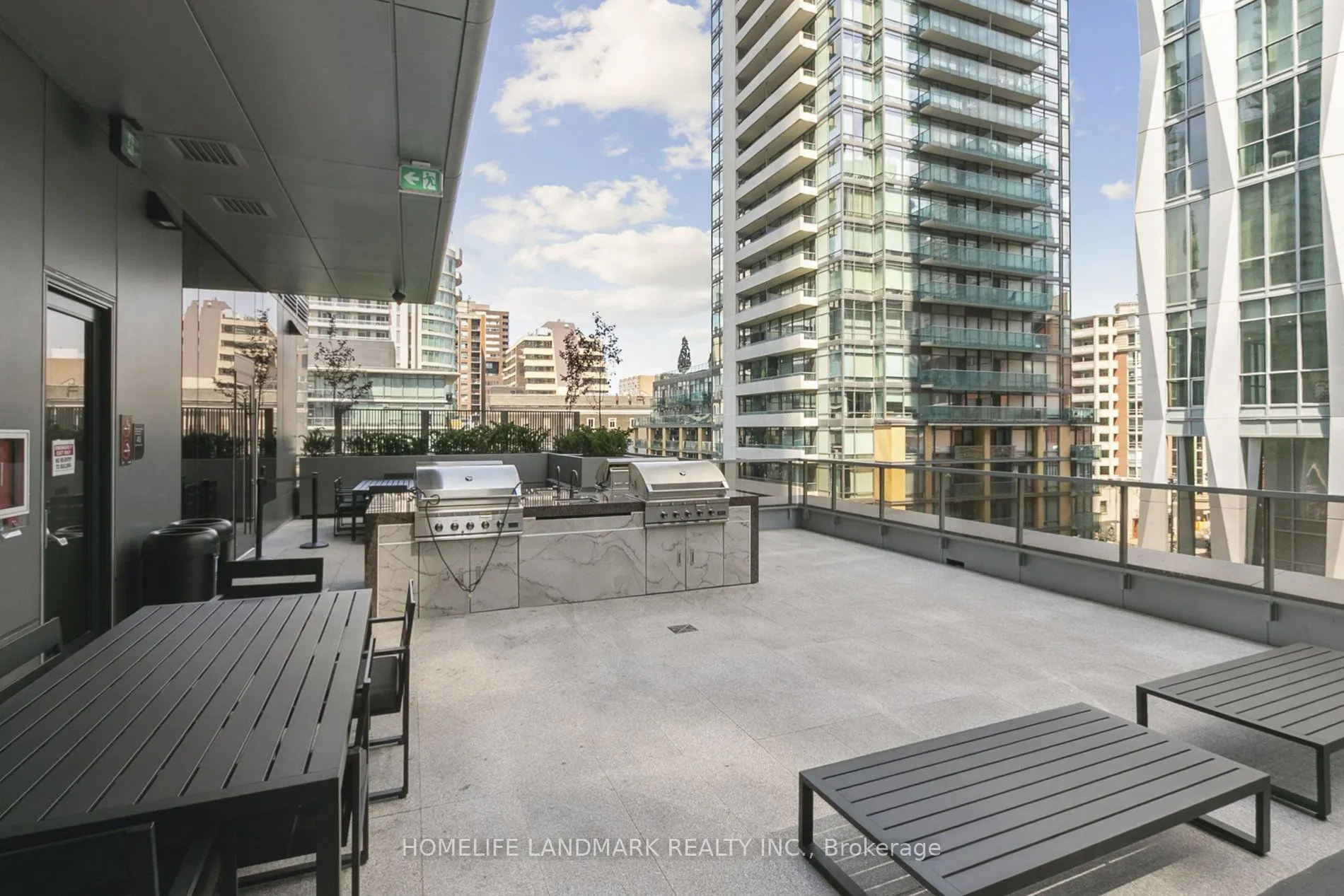 11 yorkville Avenue, #2711
