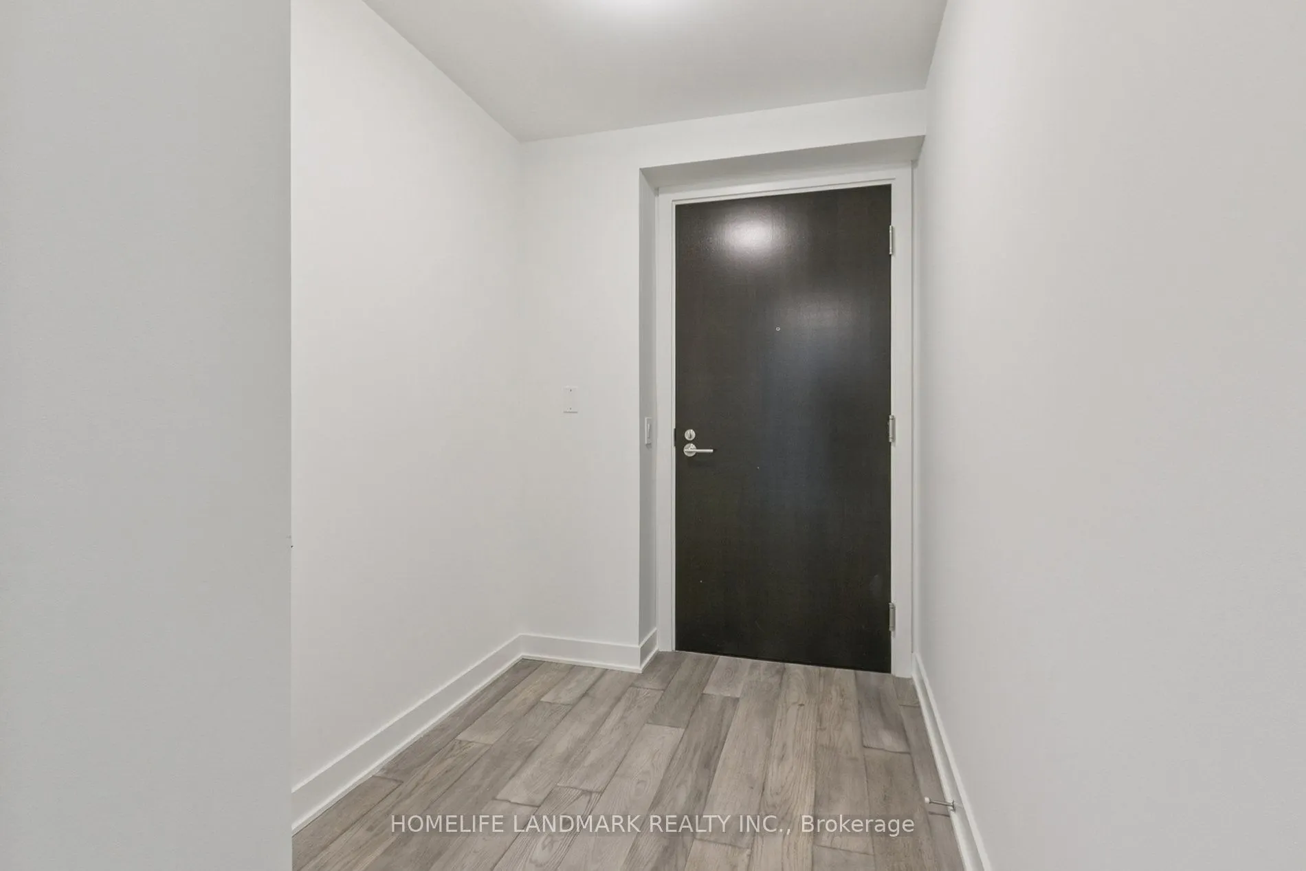 11 yorkville Avenue, #2711