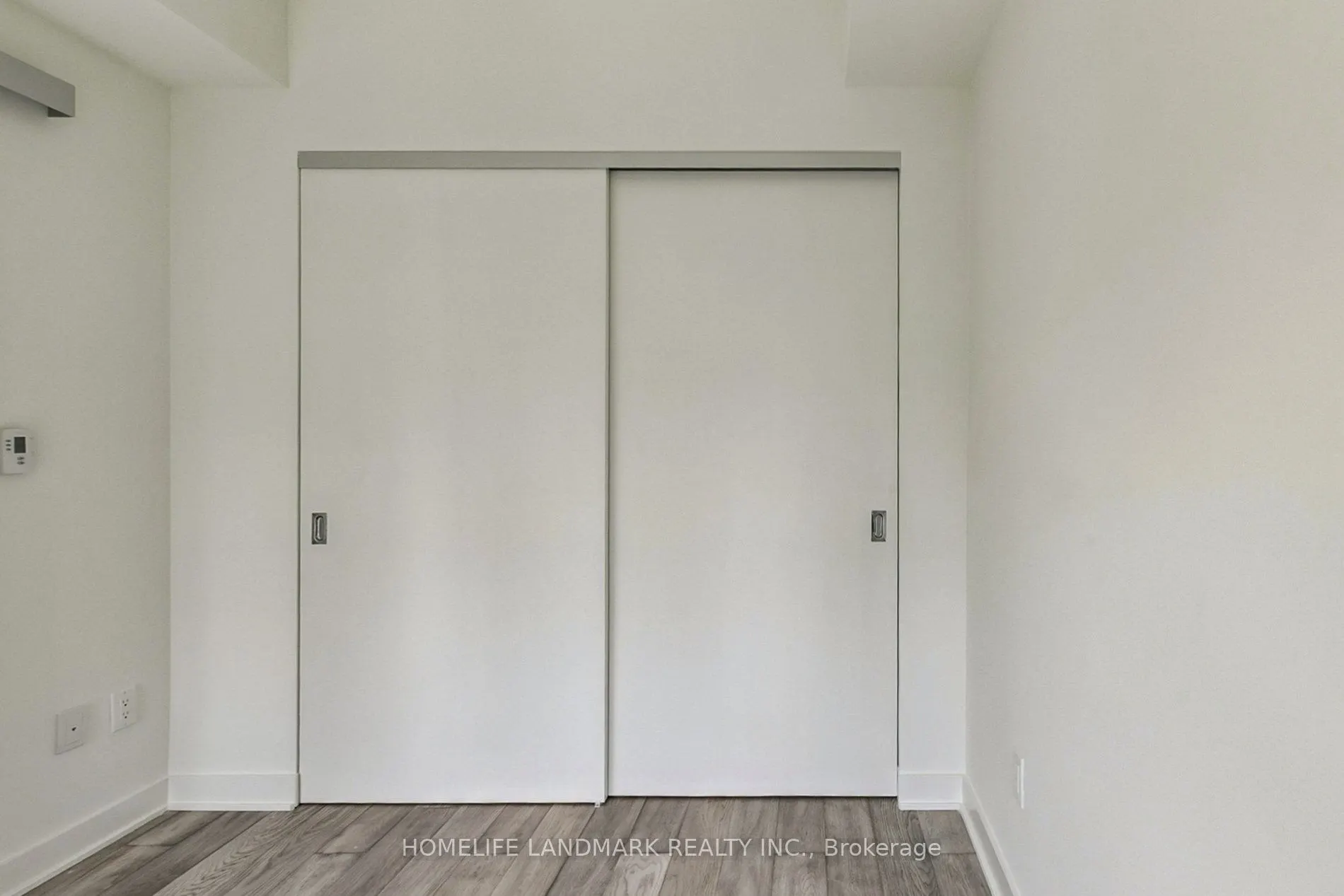 11 yorkville Avenue, #2711