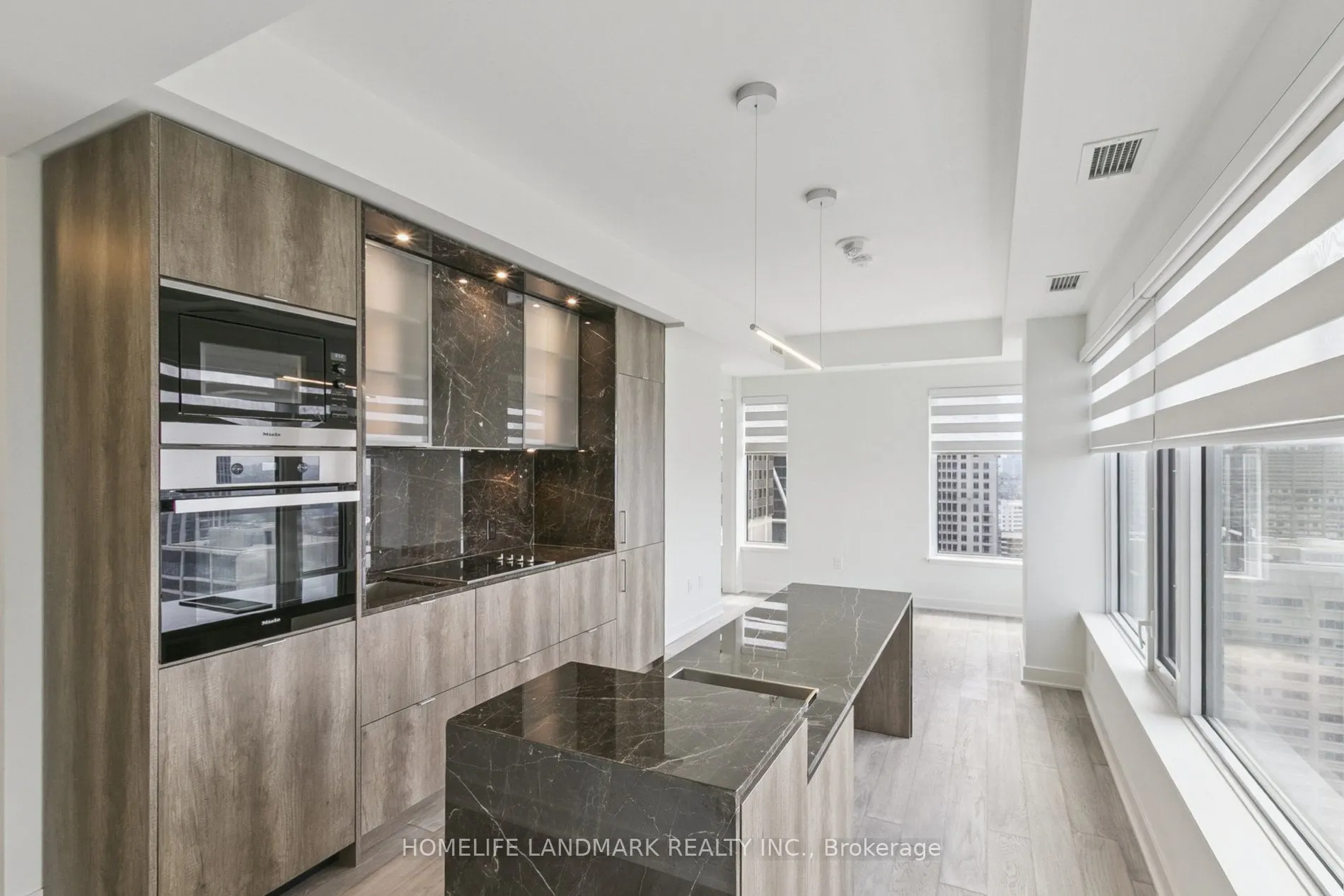 11 yorkville Avenue, #2711