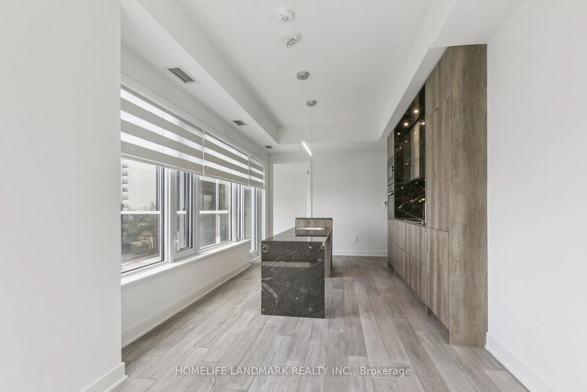 11 yorkville Avenue, #2711