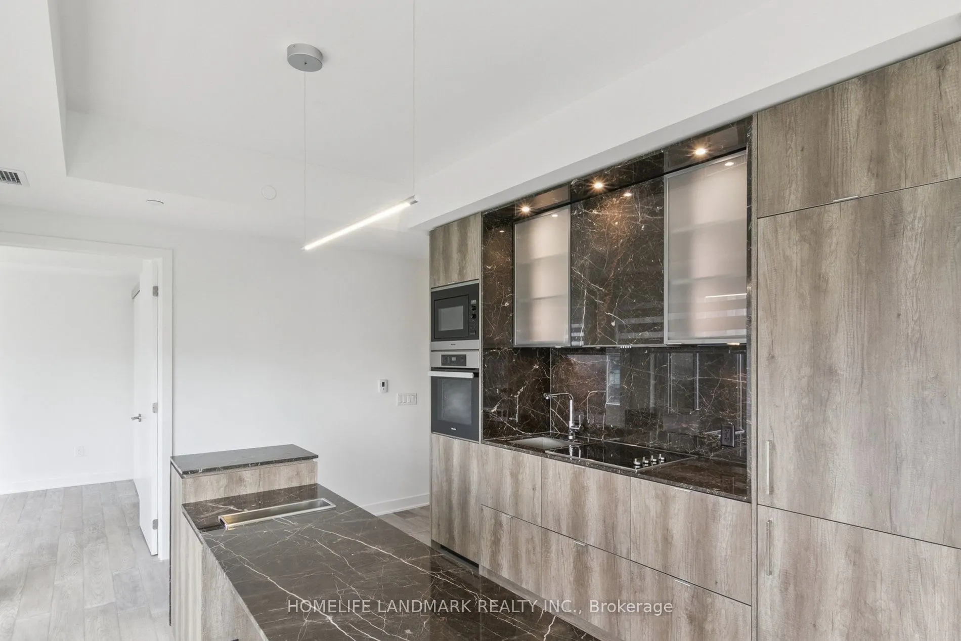 11 yorkville Avenue, #2711