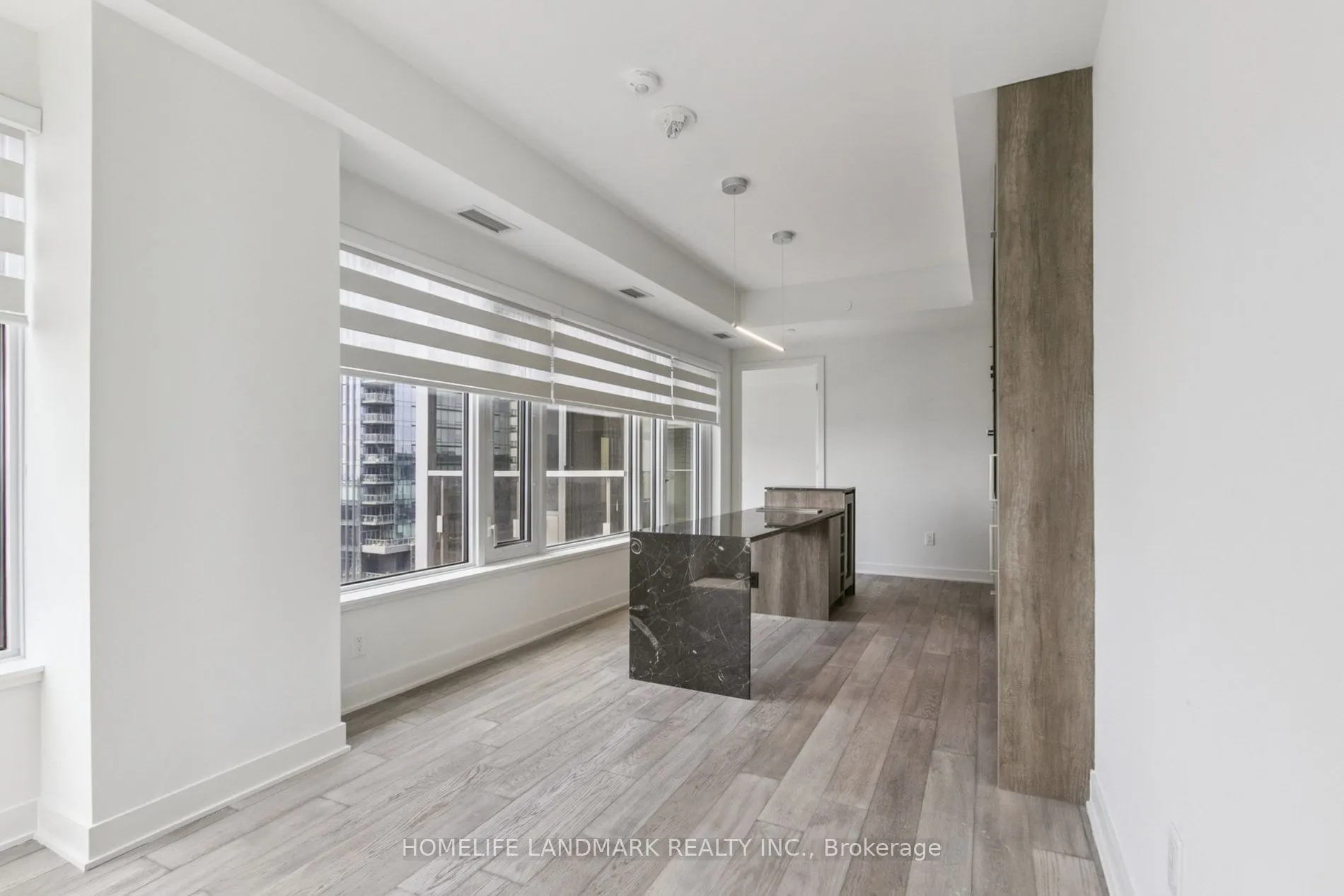 11 yorkville Avenue, #2711