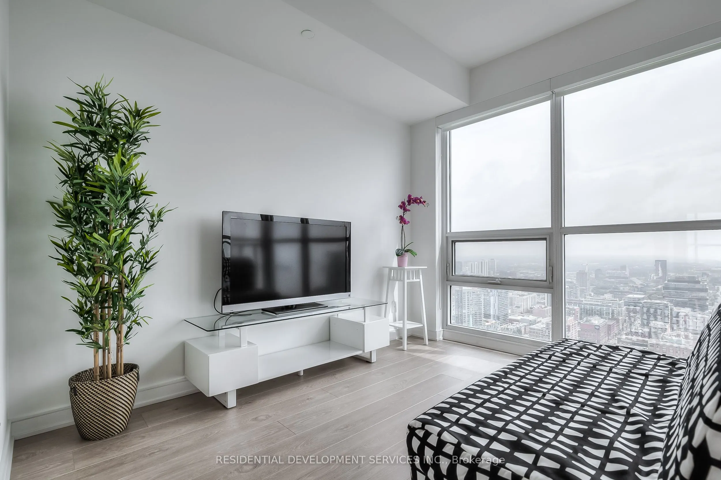 88 Scott Street, #4306
