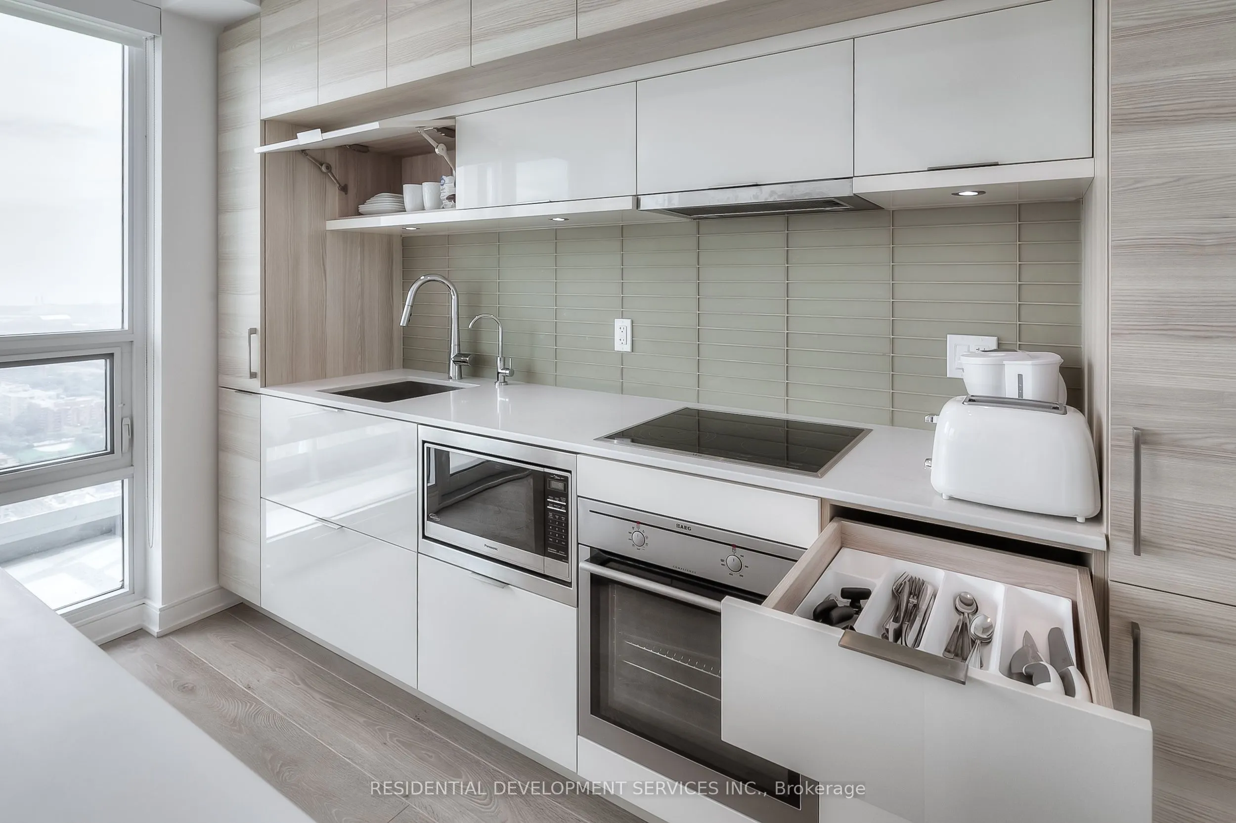 88 Scott Street, #4306