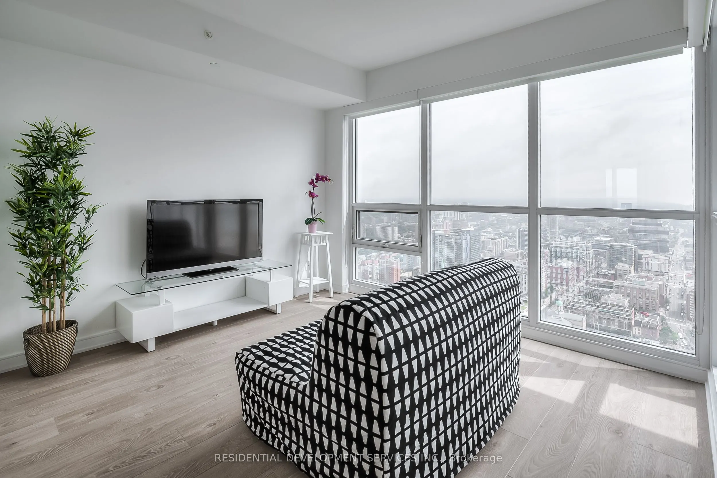 88 Scott Street, #4306