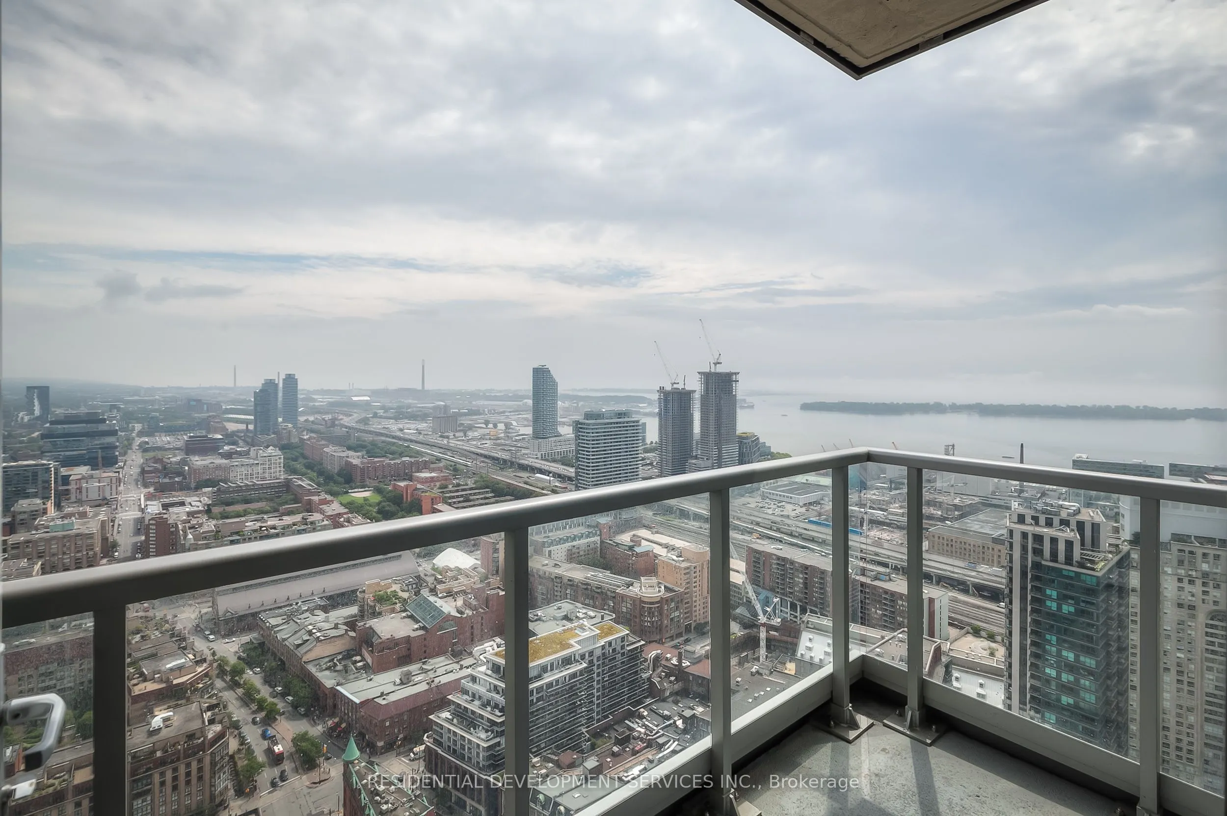 88 Scott Street, #4306