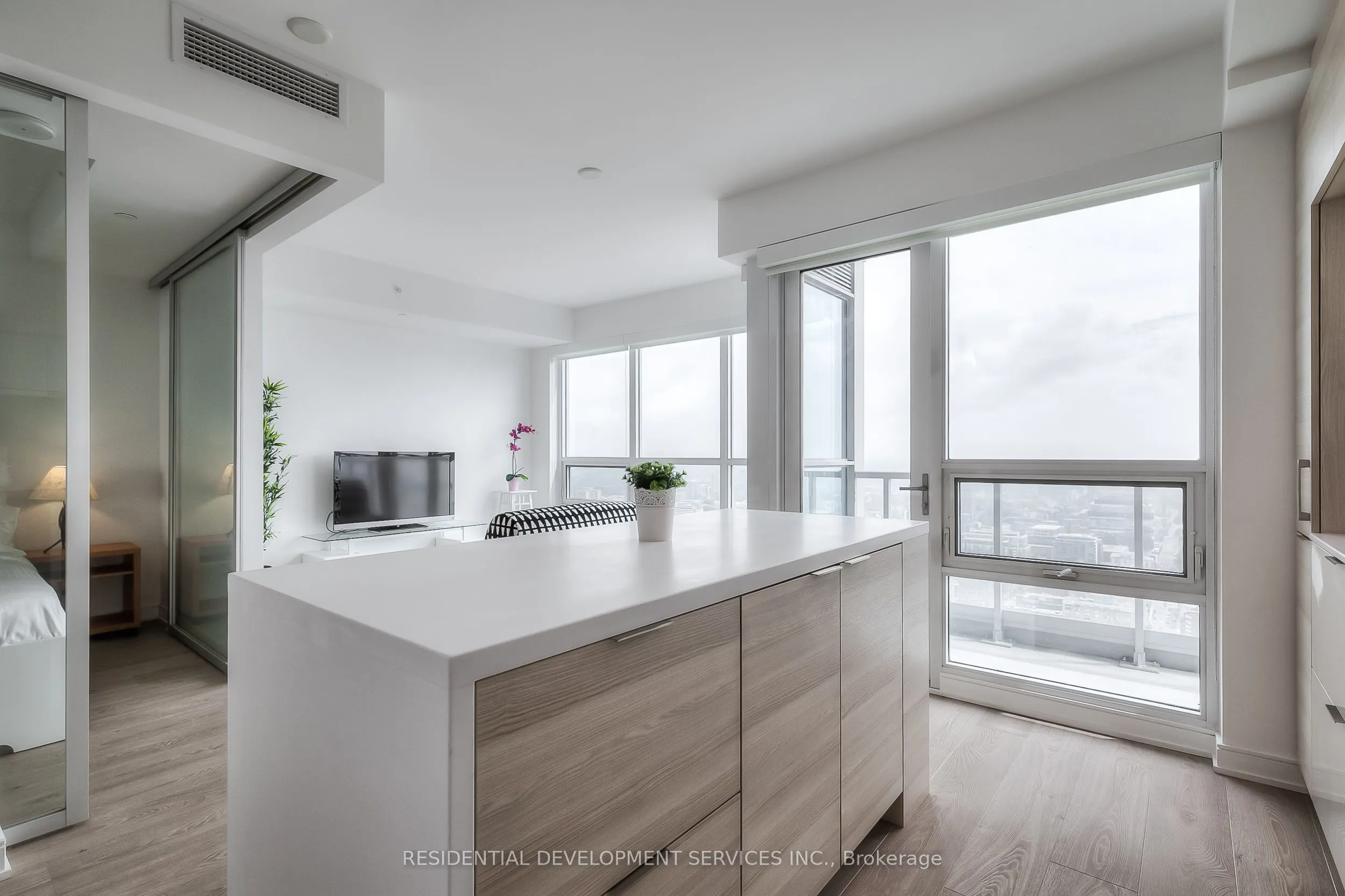 88 Scott Street, #4306