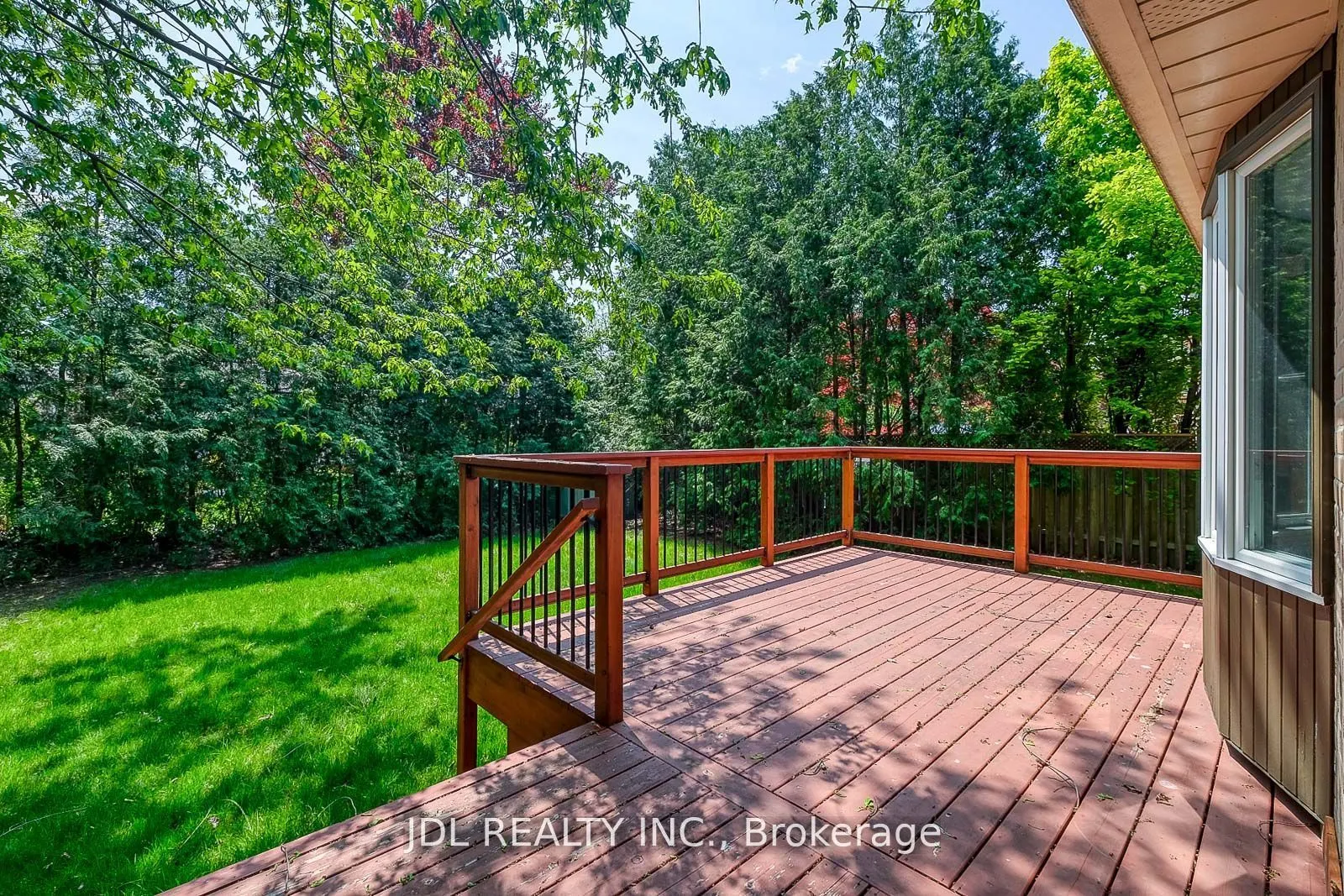 87 Munro Boulevard
