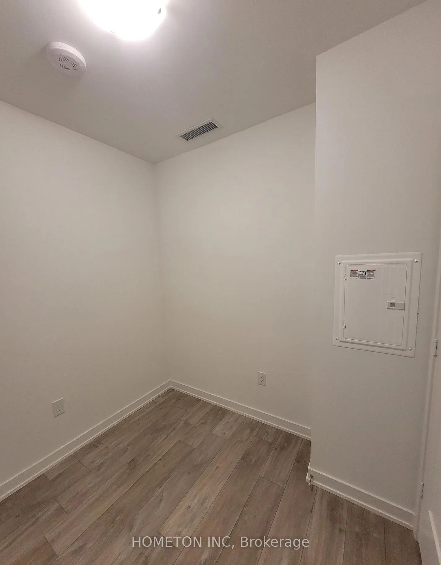 121 Lower Sherbourne Street, #457