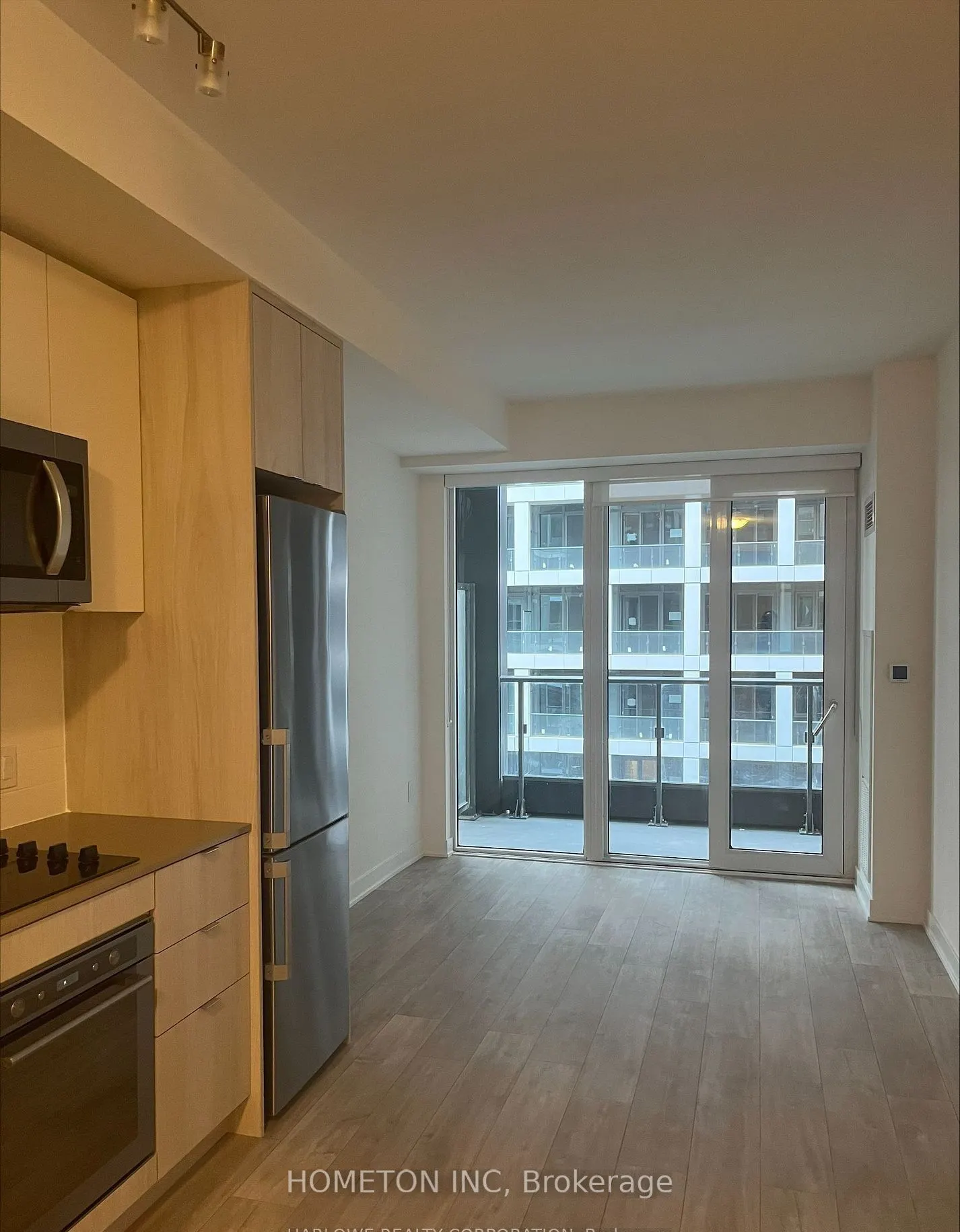 60 Princess Street, #830