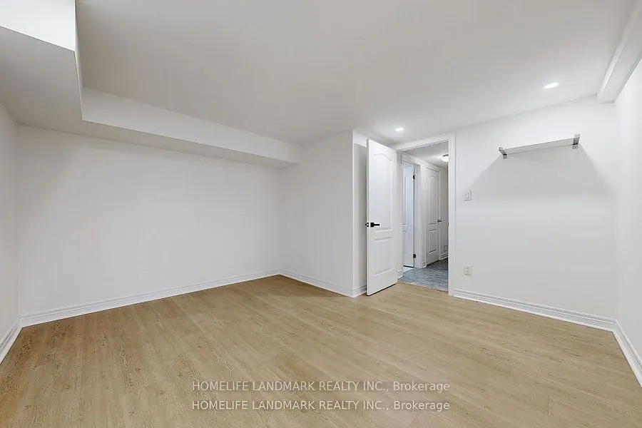 19 English Garden Way, #21