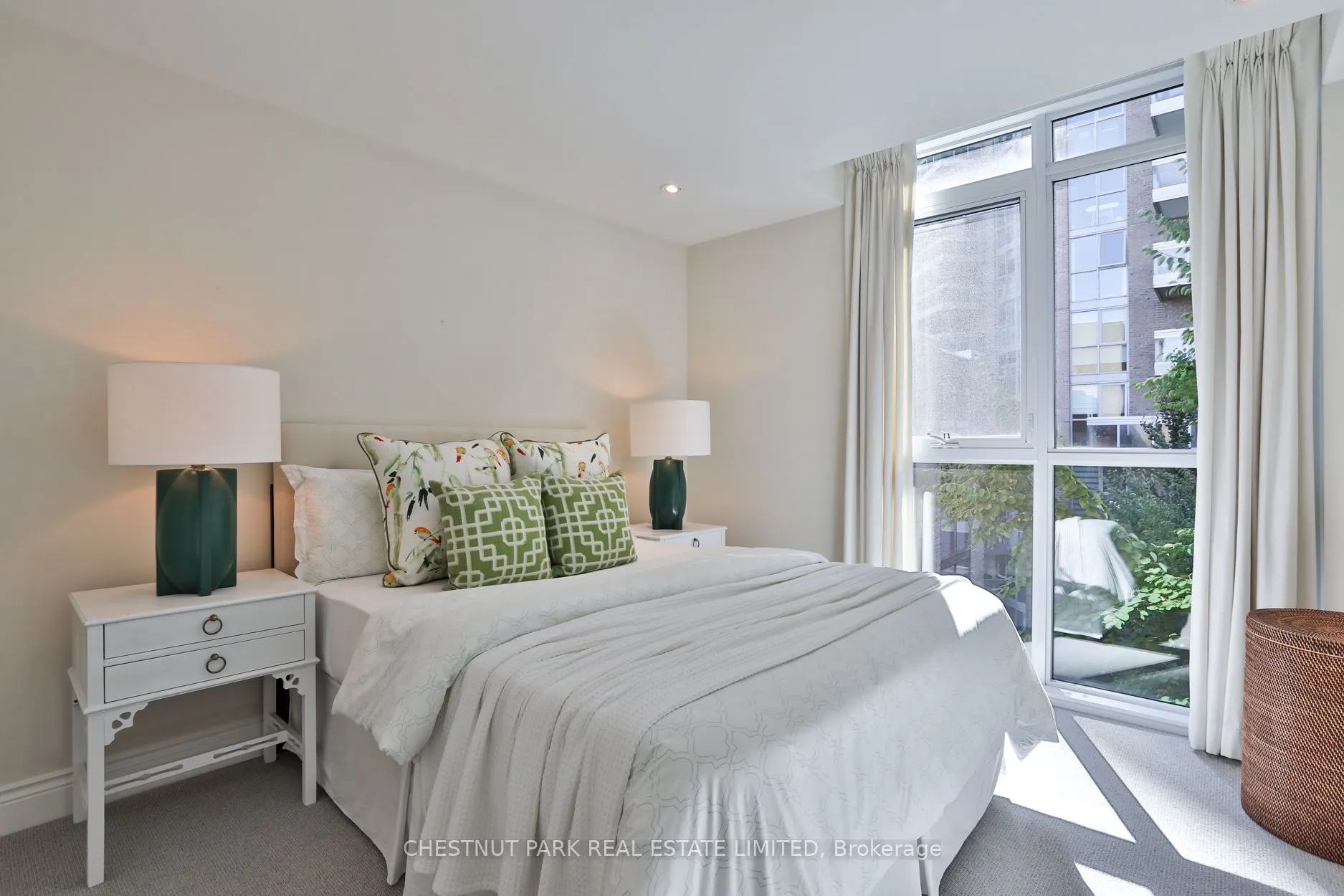 278 Bloor Street E, #807