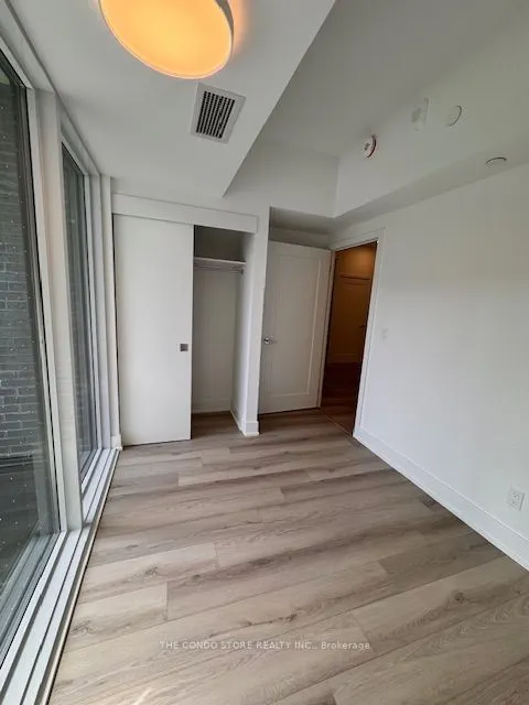 8 Manor Road W, #202
