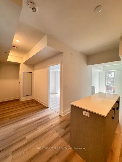 8 Manor Road W, #202