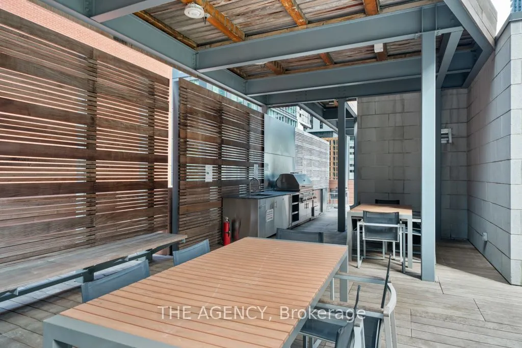 8 Mercer Street, #3305