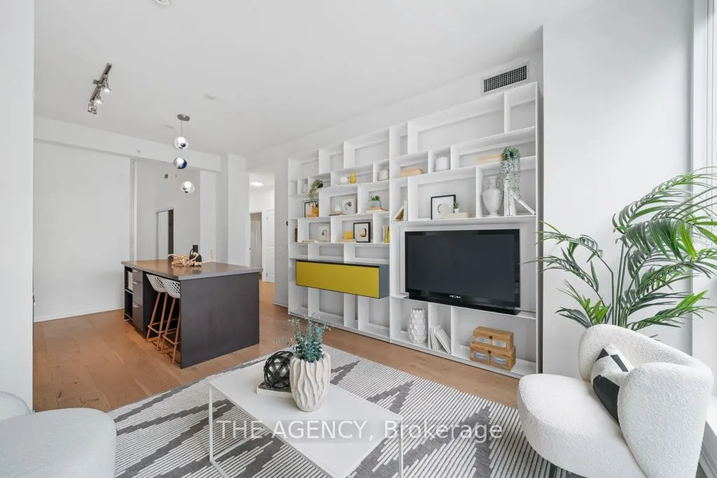 8 Mercer Street, #3305