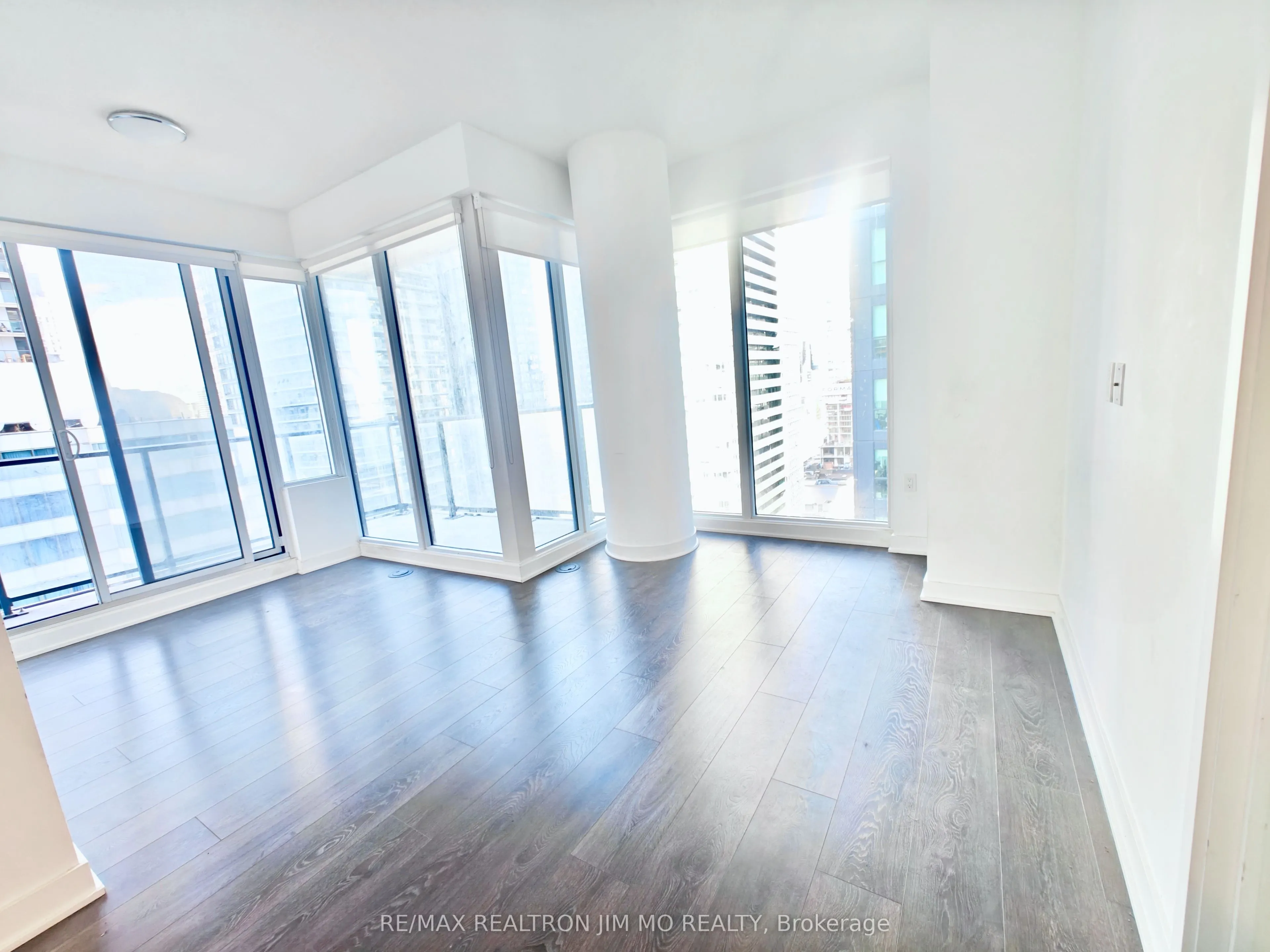 125 Blue Jays Way, #2508