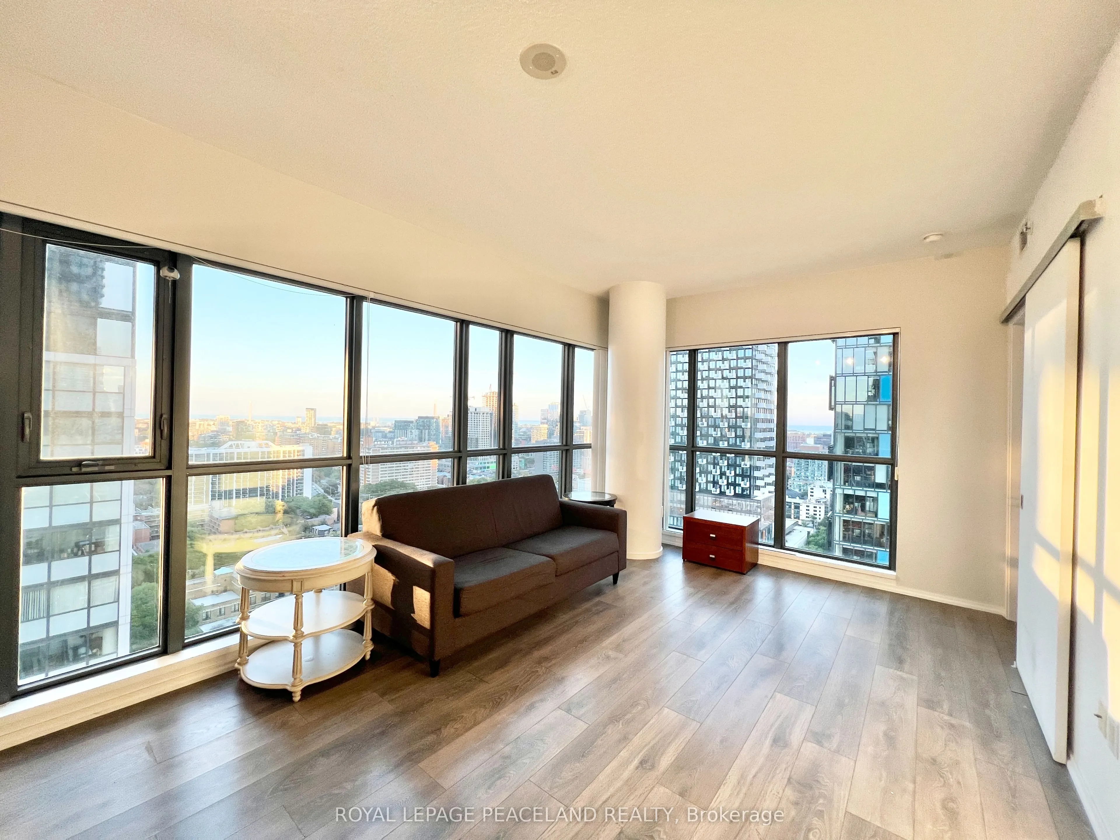 159 Dundas Street E, #2305