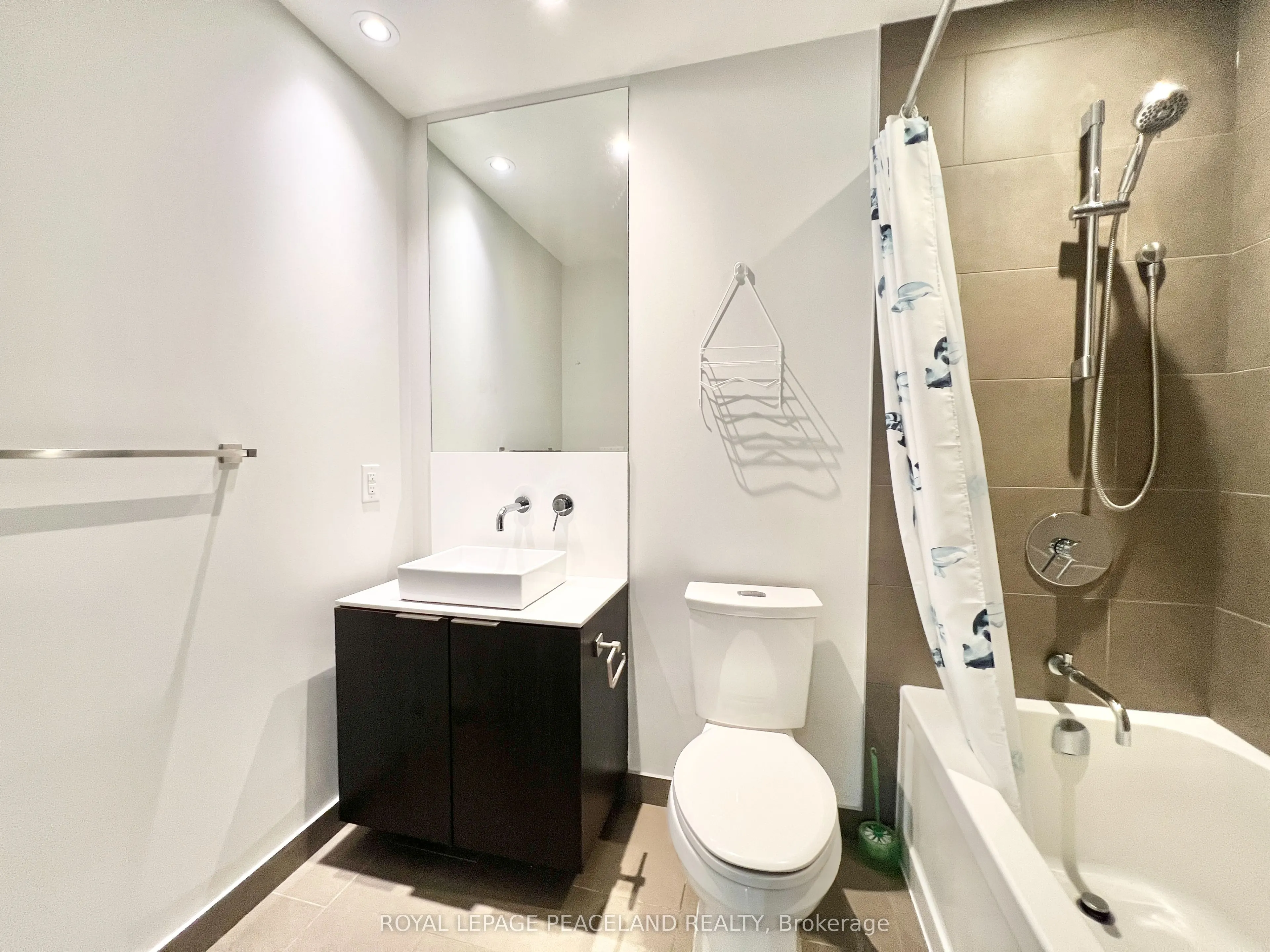 159 Dundas Street E, #2305