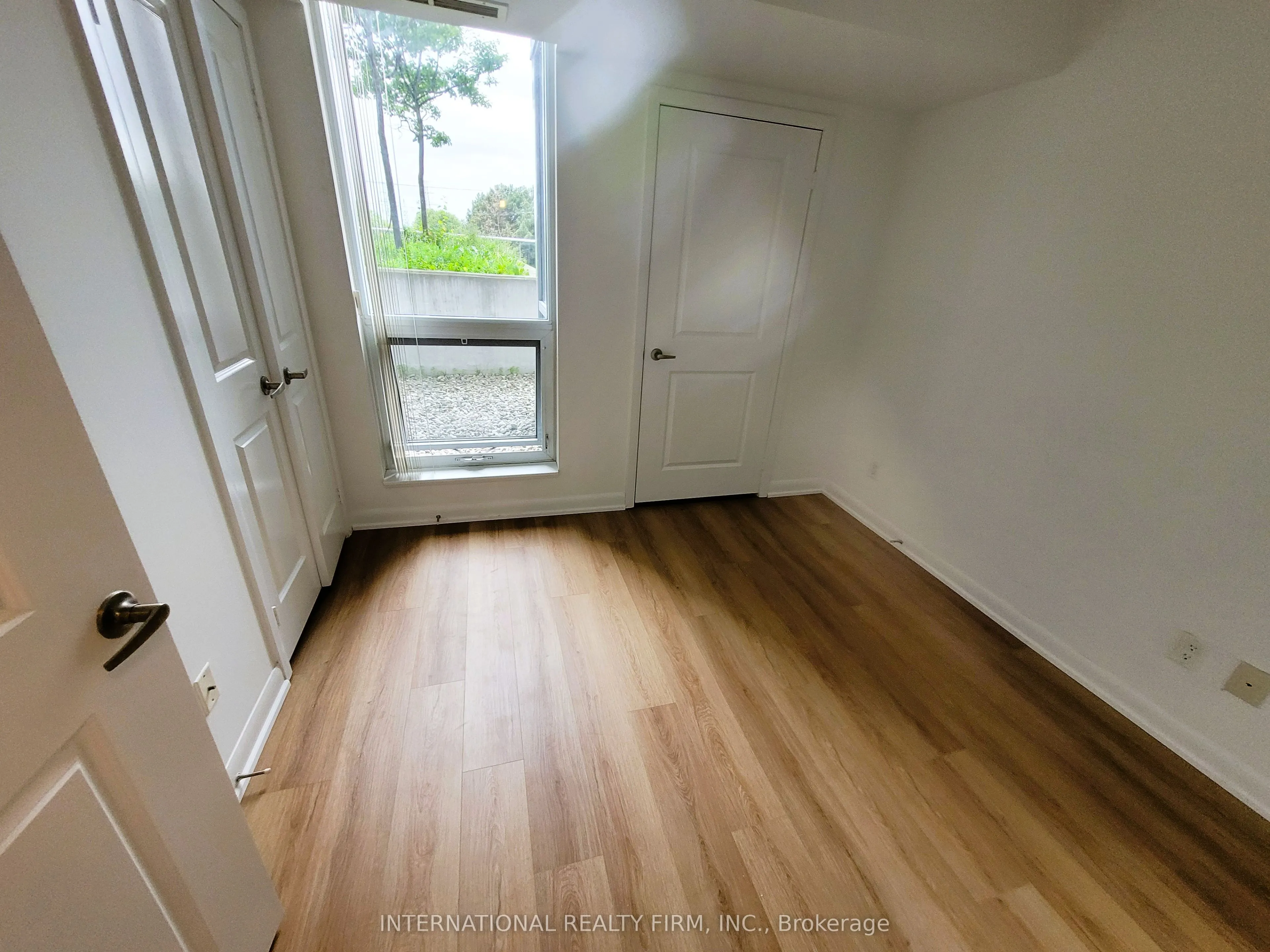 5793 Yonge Street, #209