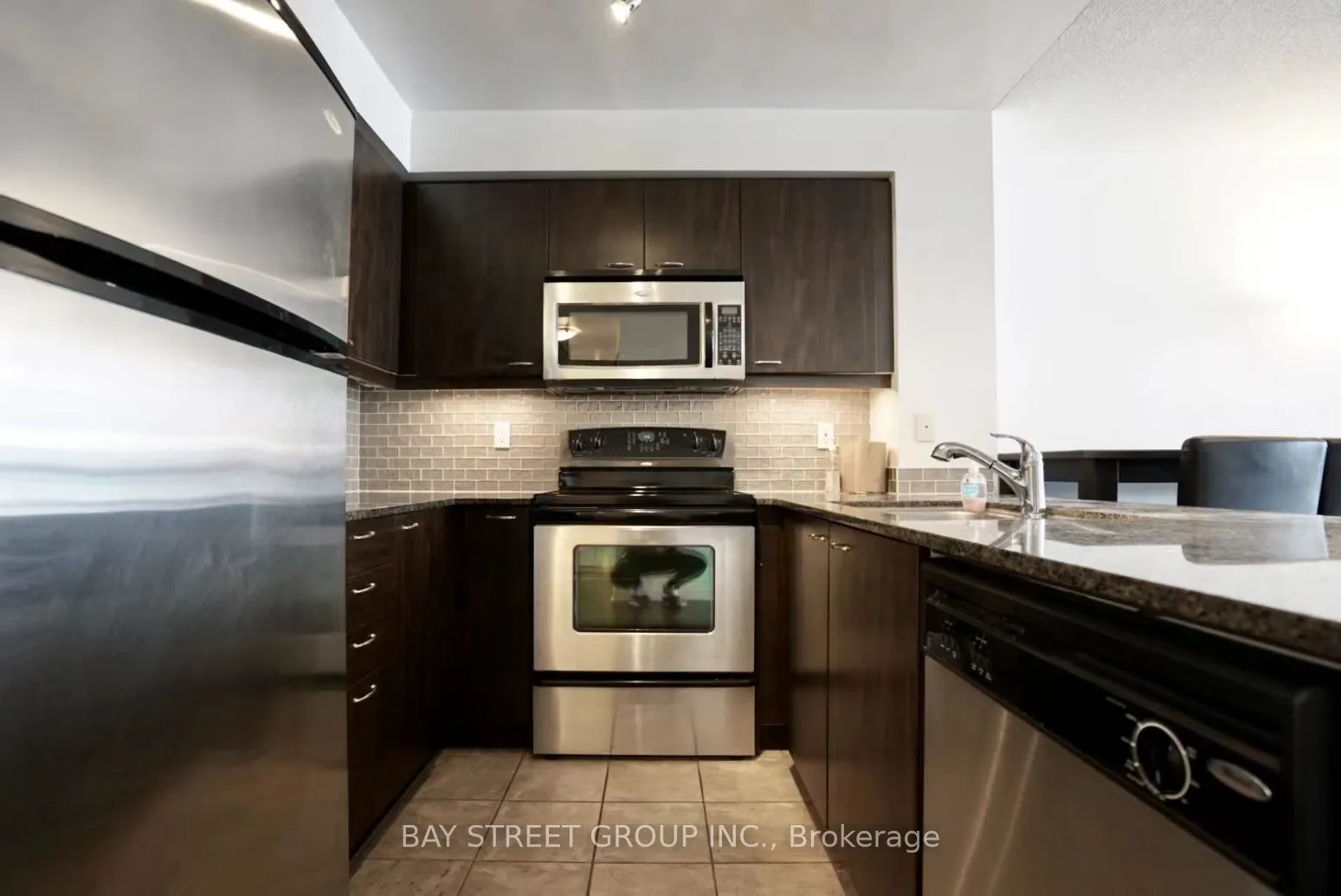509 Beecroft Road, #LPH 1