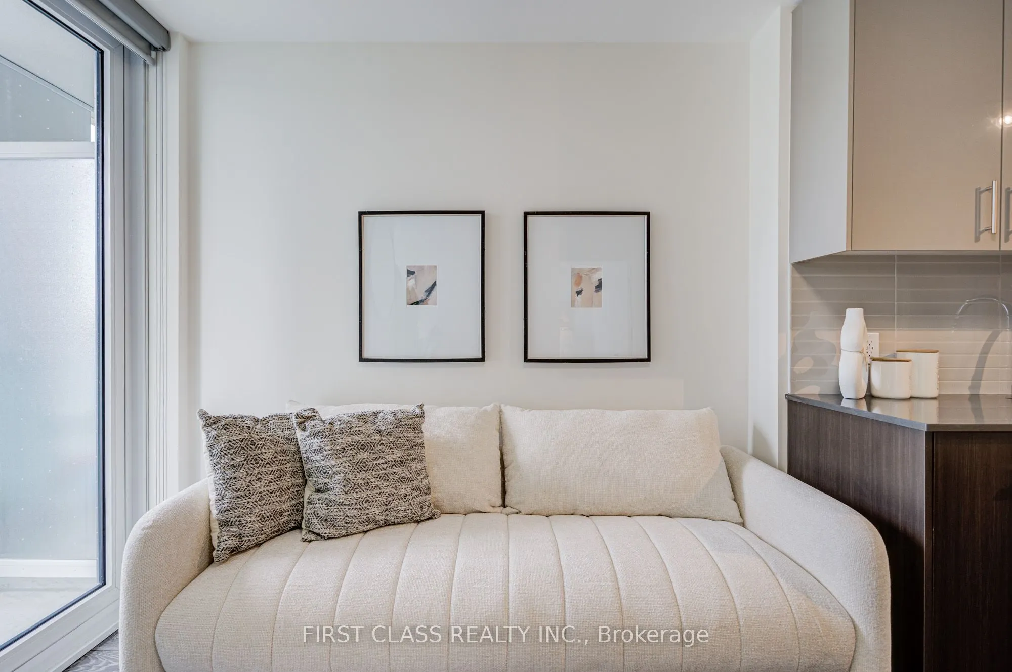 188 Fairview Mall Drive, #503