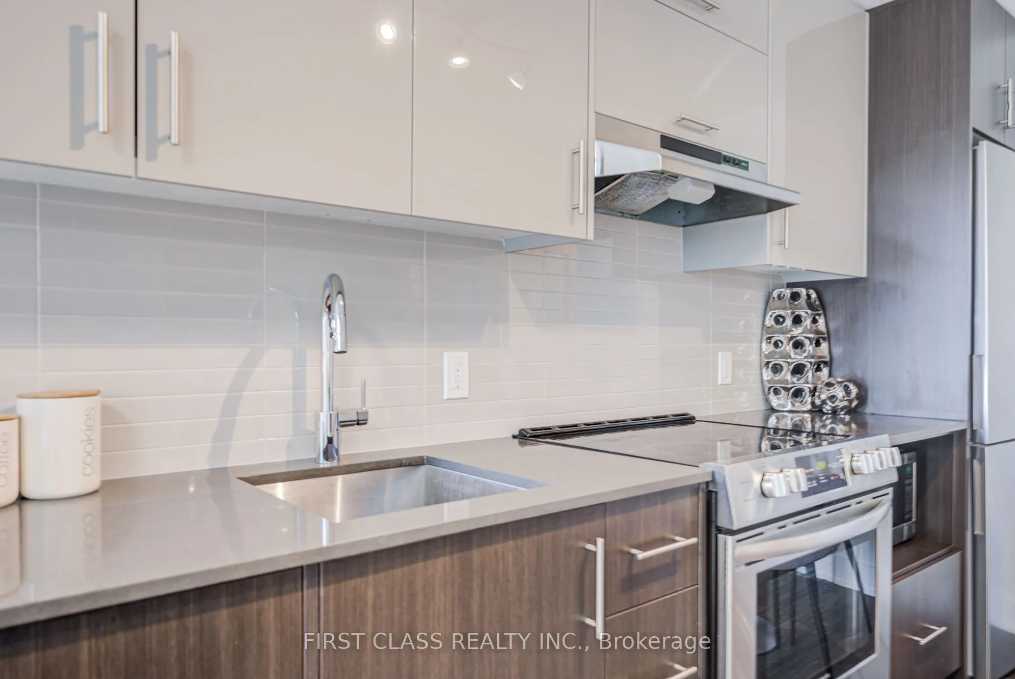 188 Fairview Mall Drive, #503