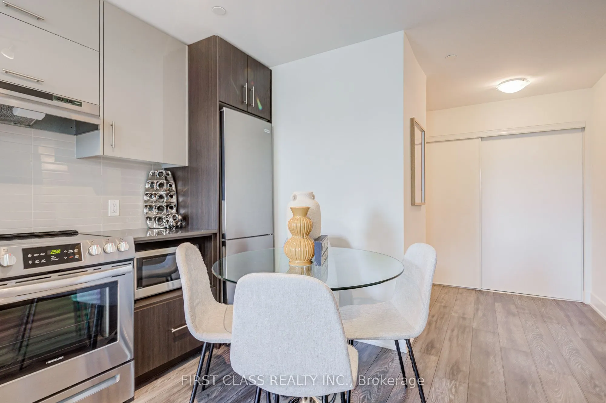 188 Fairview Mall Drive, #503